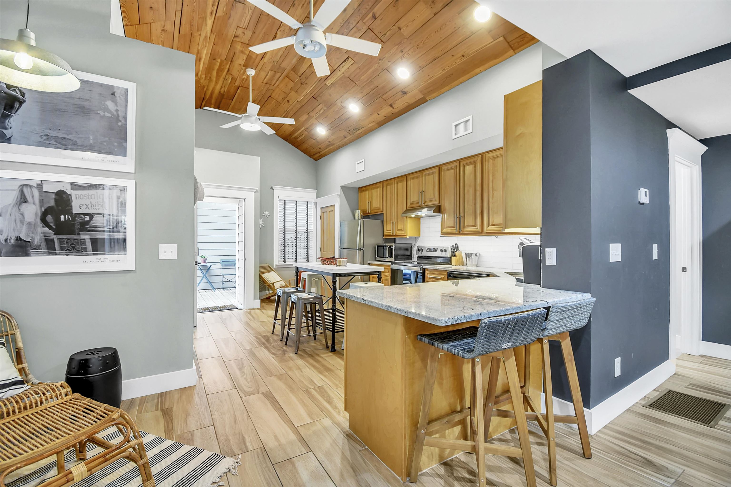 Image 9 of 75 For 9 Sevilla Street