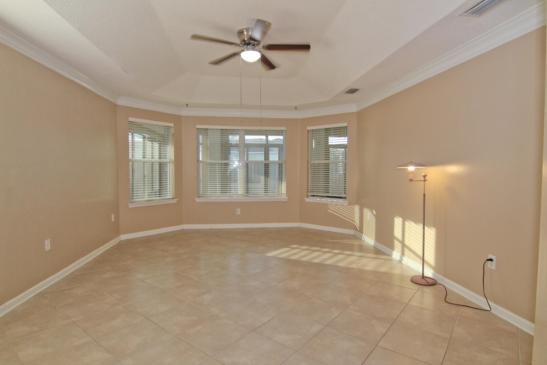 Image 17 of 32 For 212 Whisper Ridge Dr