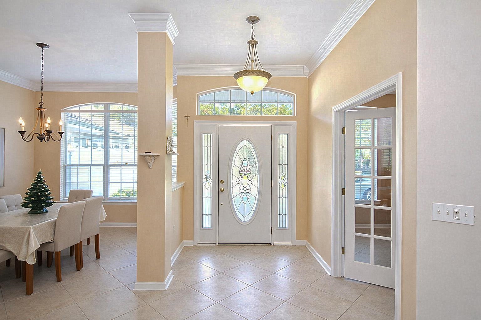 Image 2 of 32 For 212 Whisper Ridge Dr