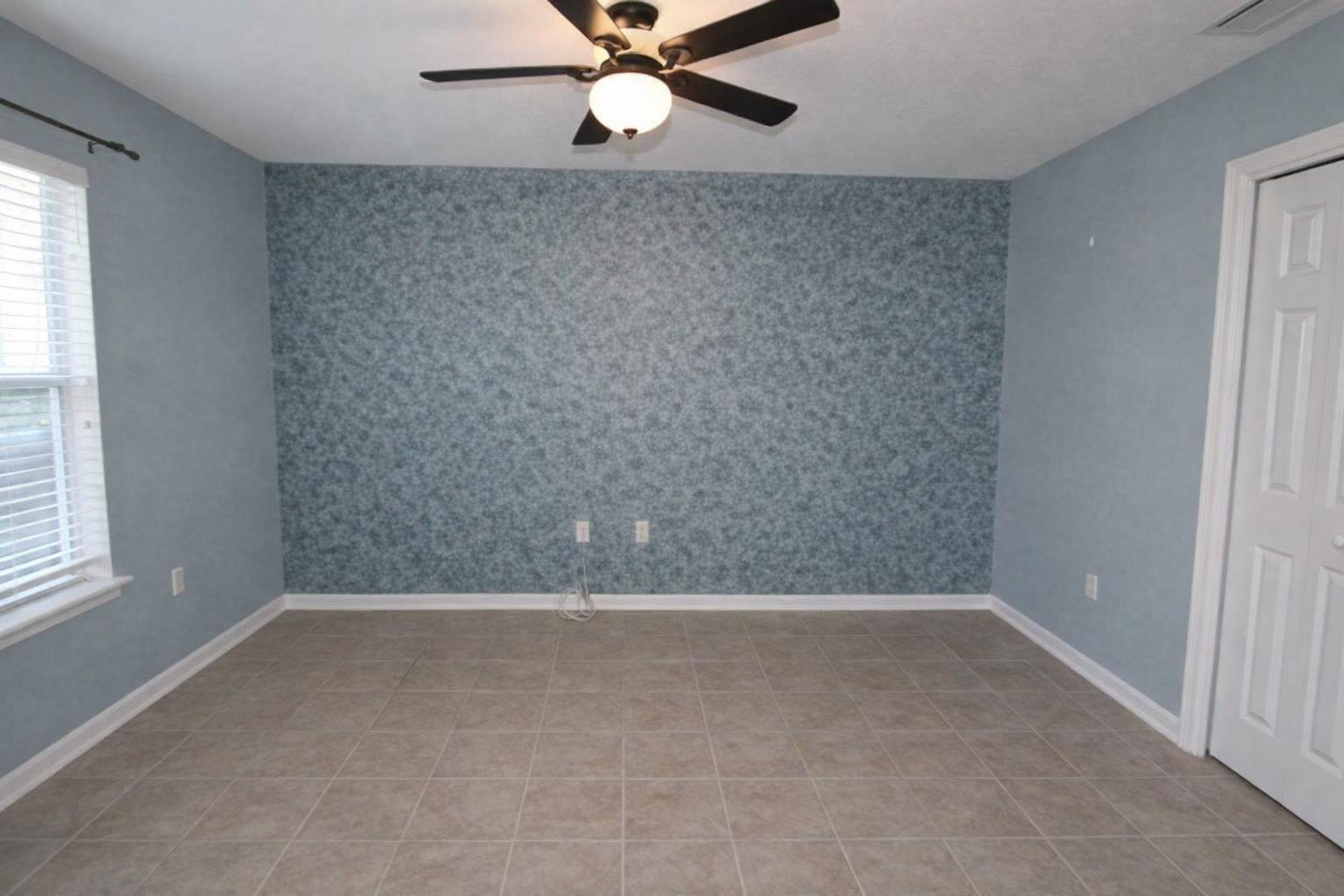 Image 22 of 32 For 212 Whisper Ridge Dr