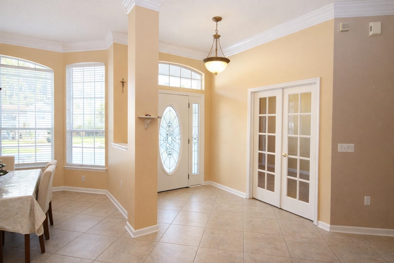 Image 3 of 32 For 212 Whisper Ridge Dr