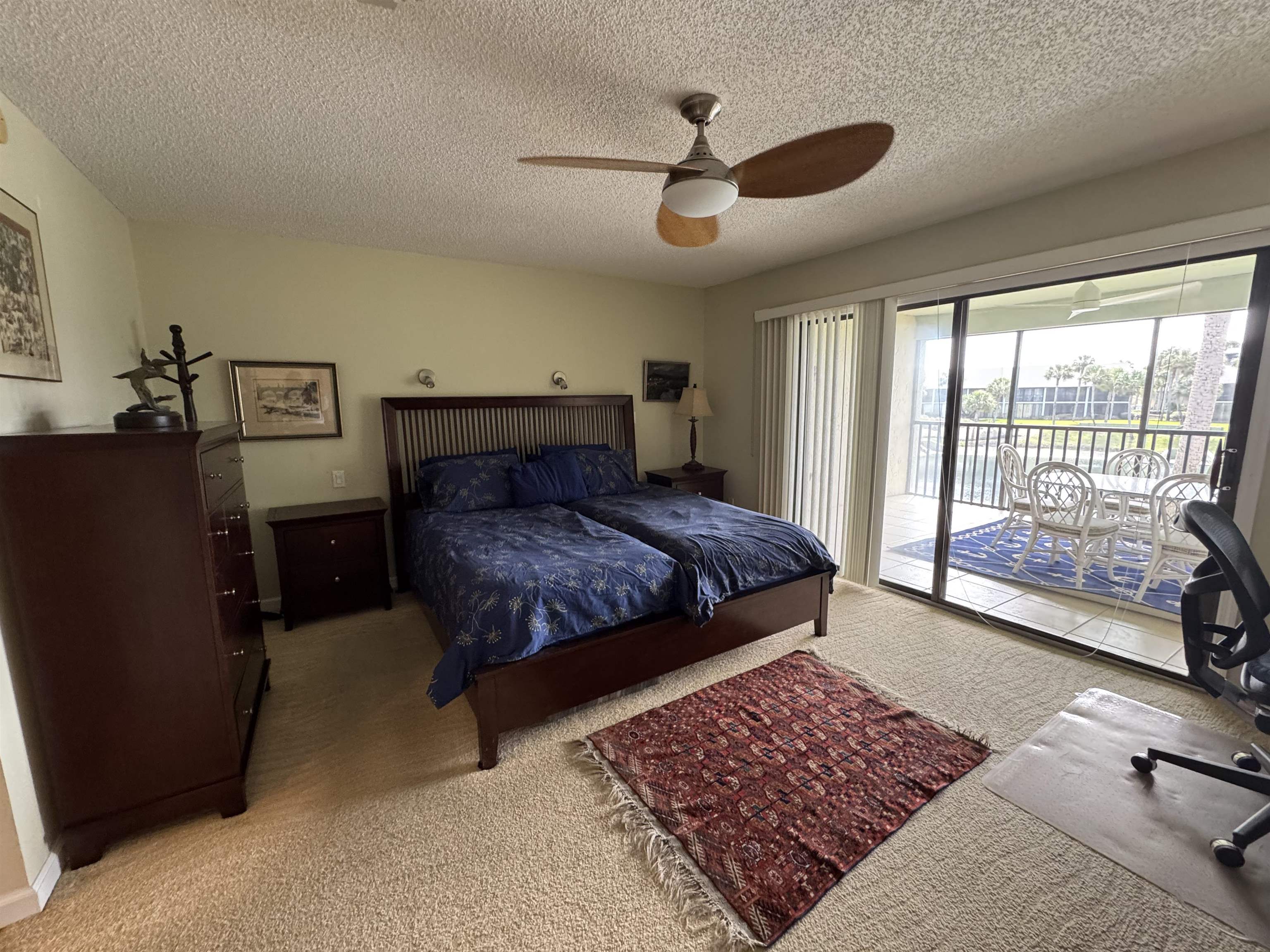 Image 13 of 20 For 77 Village Del Lago Cir