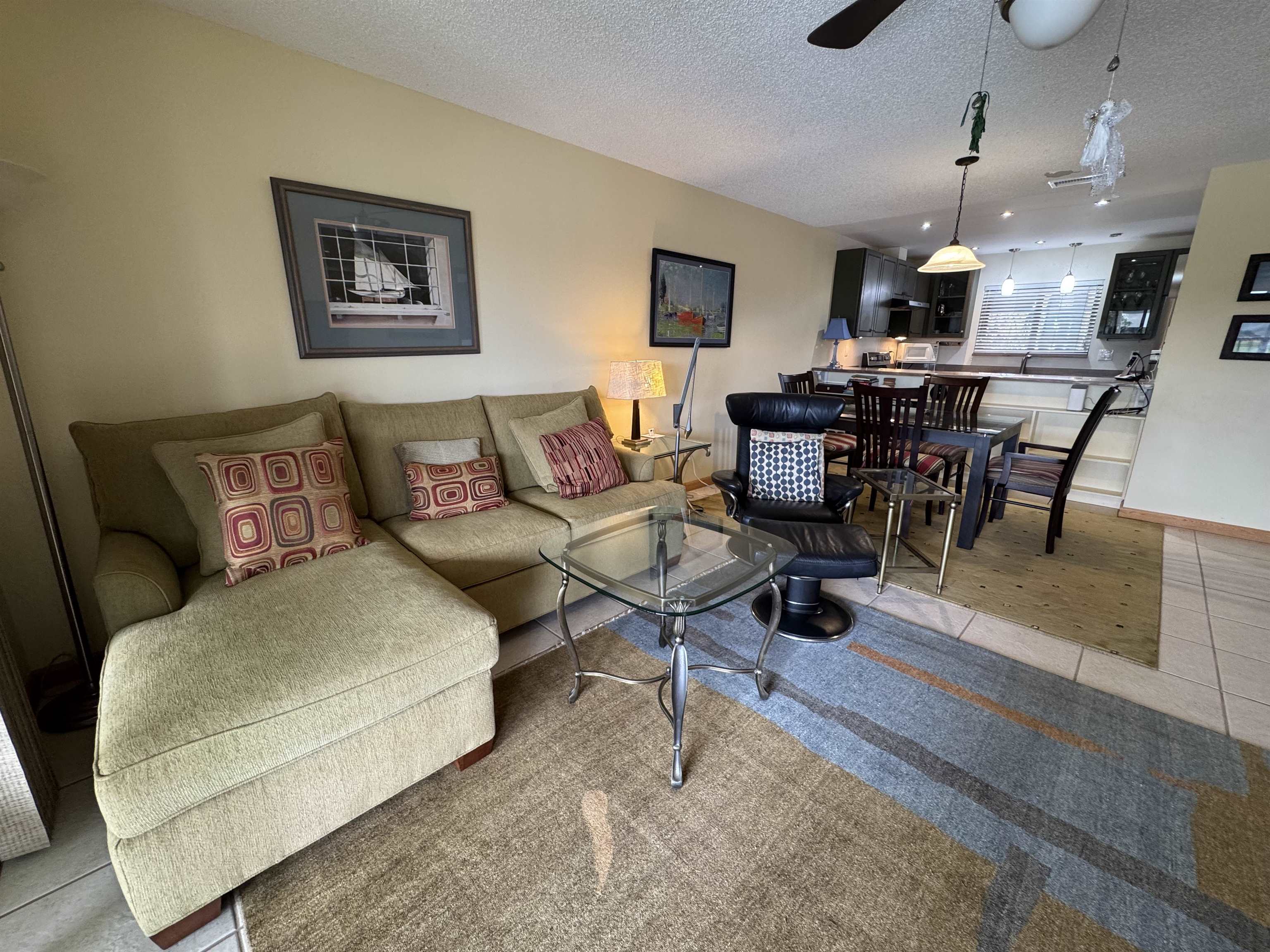 Image 6 of 20 For 77 Village Del Lago Cir