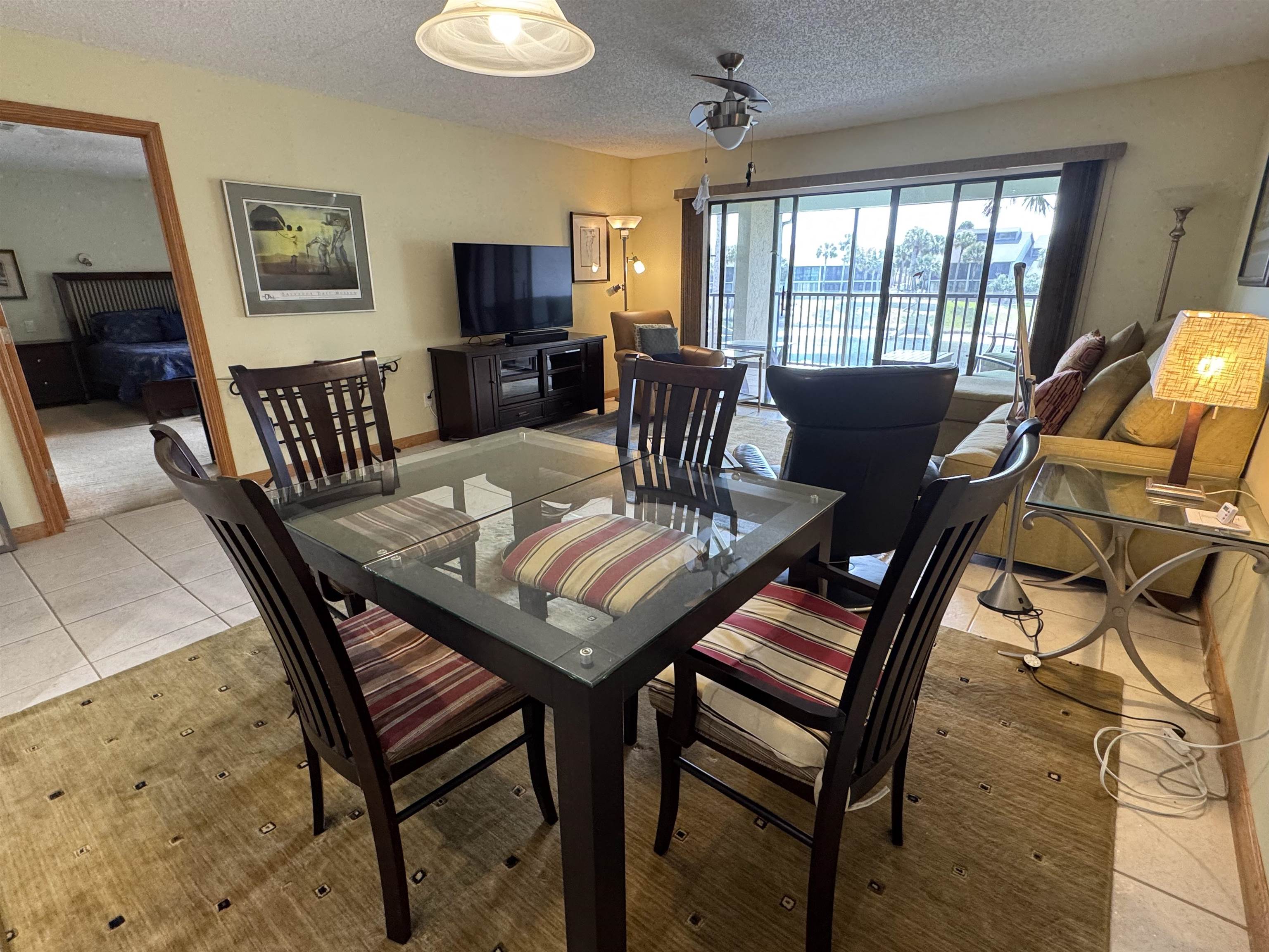 Image 8 of 20 For 77 Village Del Lago Cir