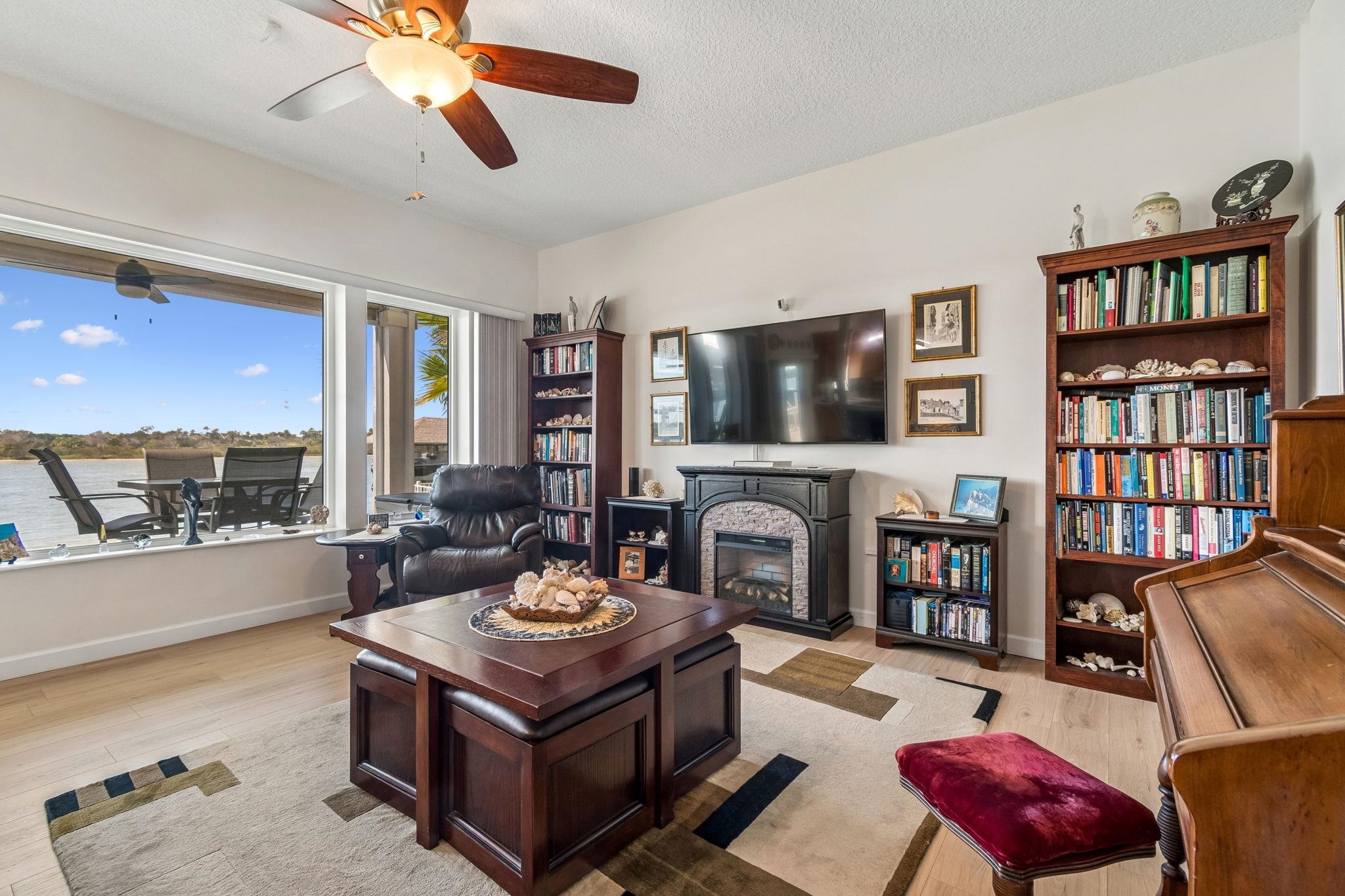 Image 44 of 100 For 9163 June Lane