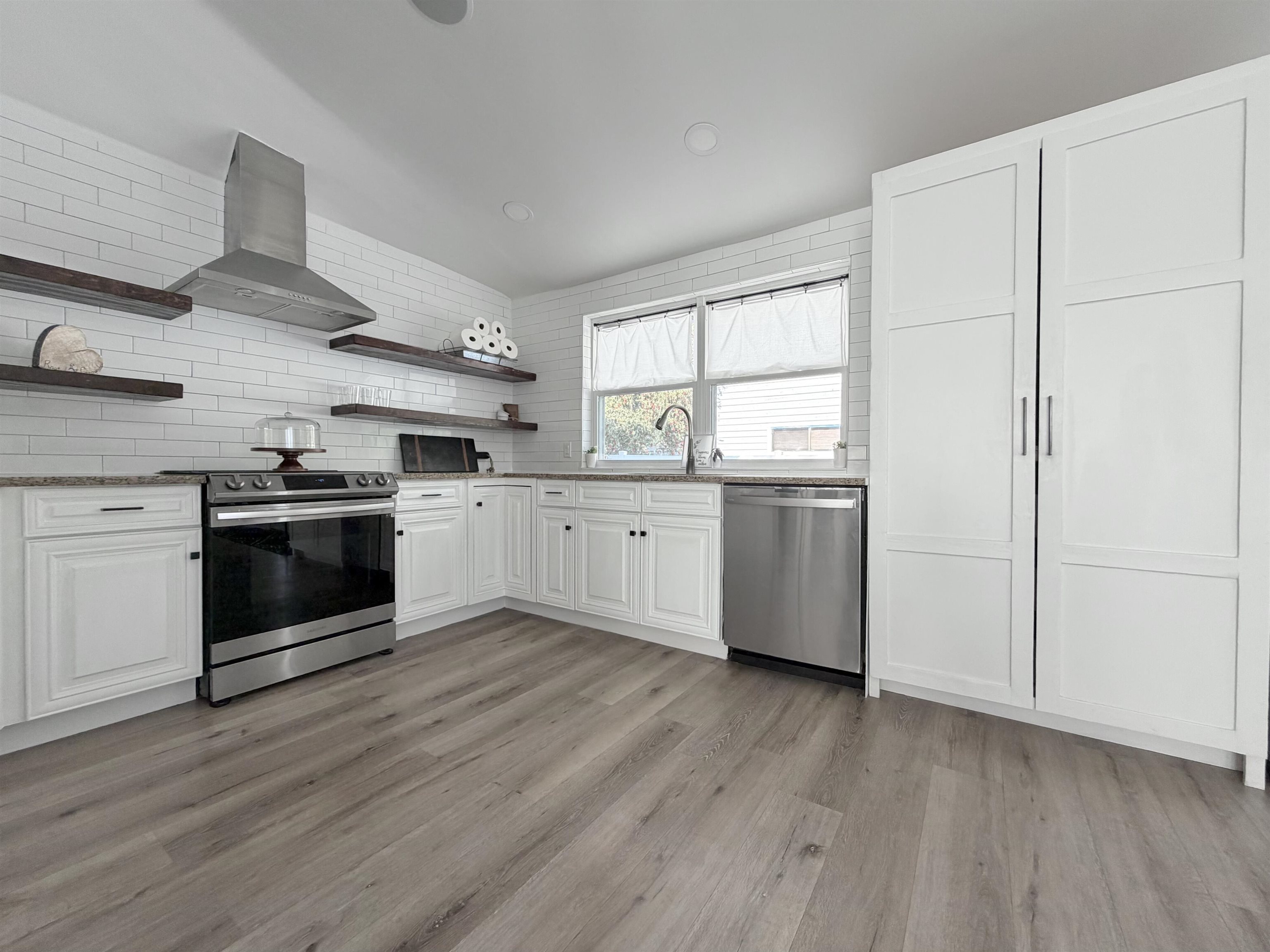 Image 19 of 49 For 457 A1a N  