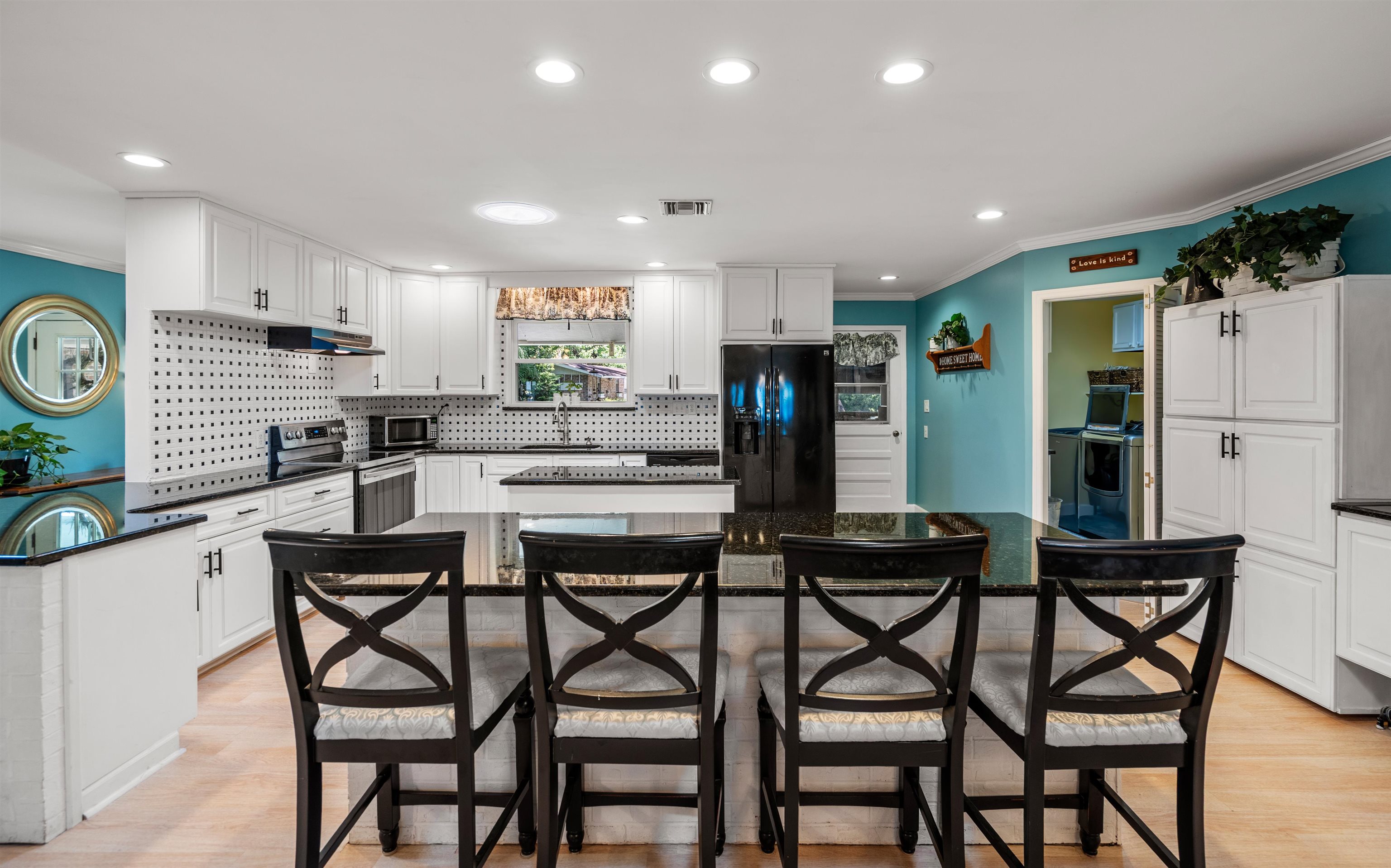 Image 11 of 60 For 8333 Colee Cove Rd