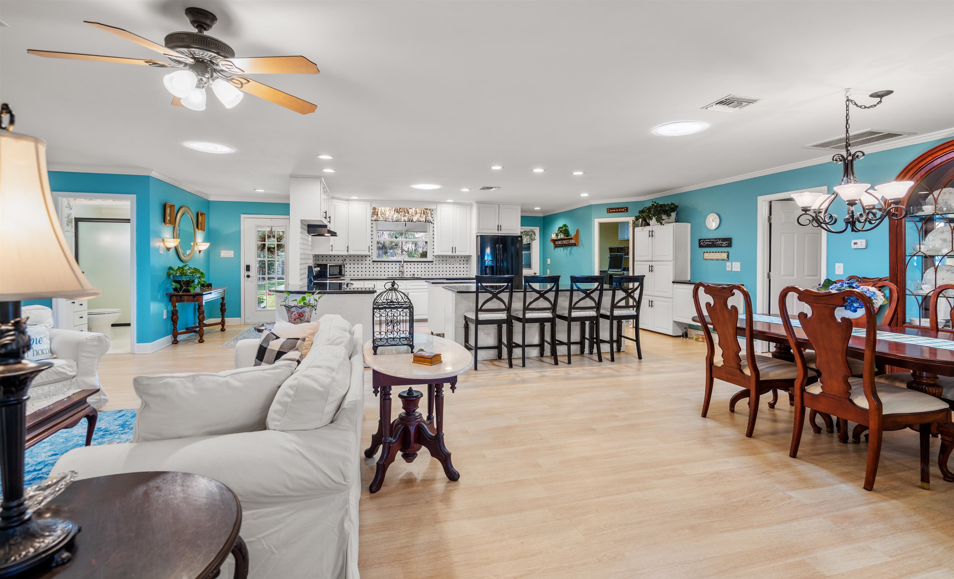 Image 17 of 60 For 8333 Colee Cove Rd