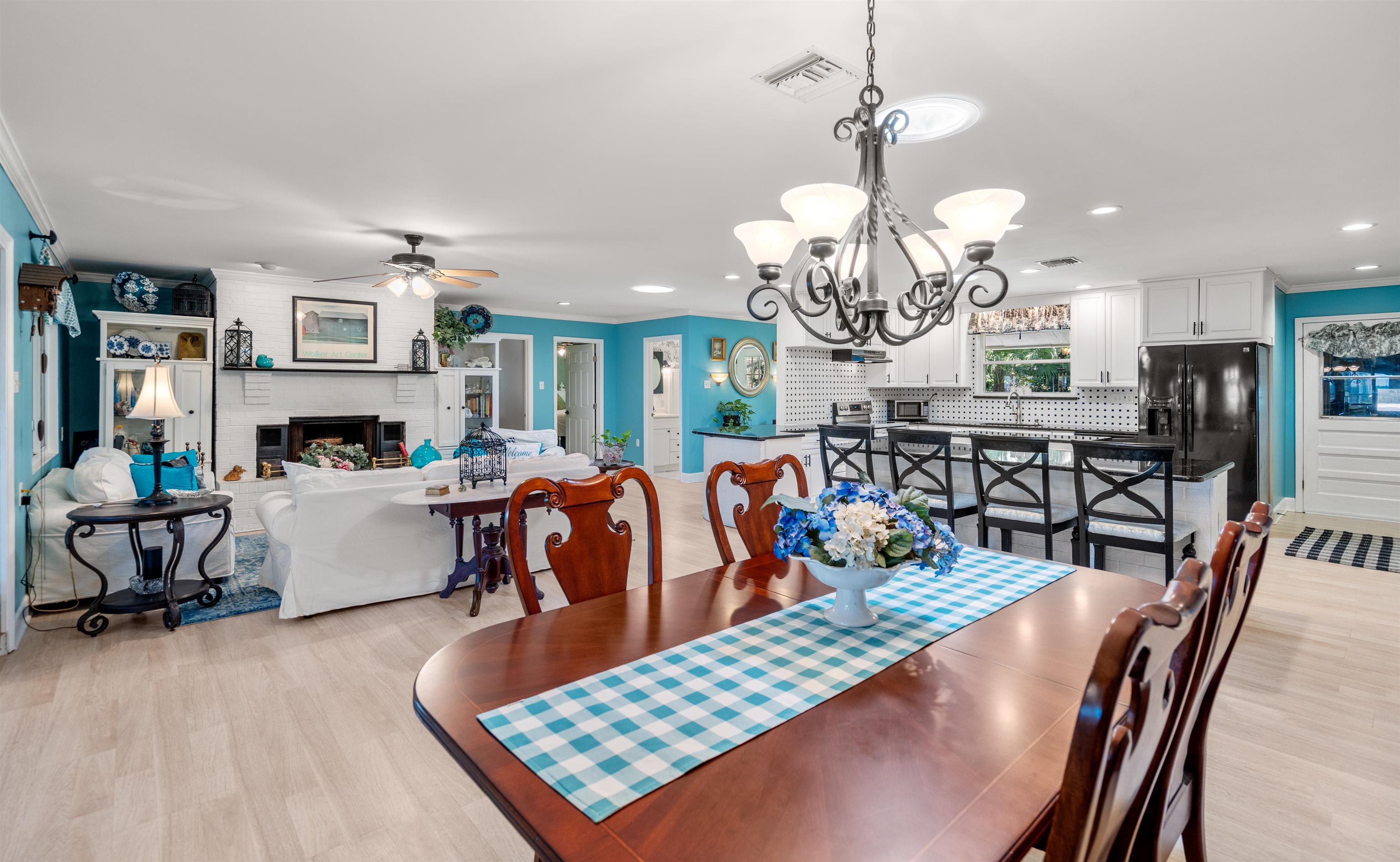 Image 18 of 60 For 8333 Colee Cove Rd