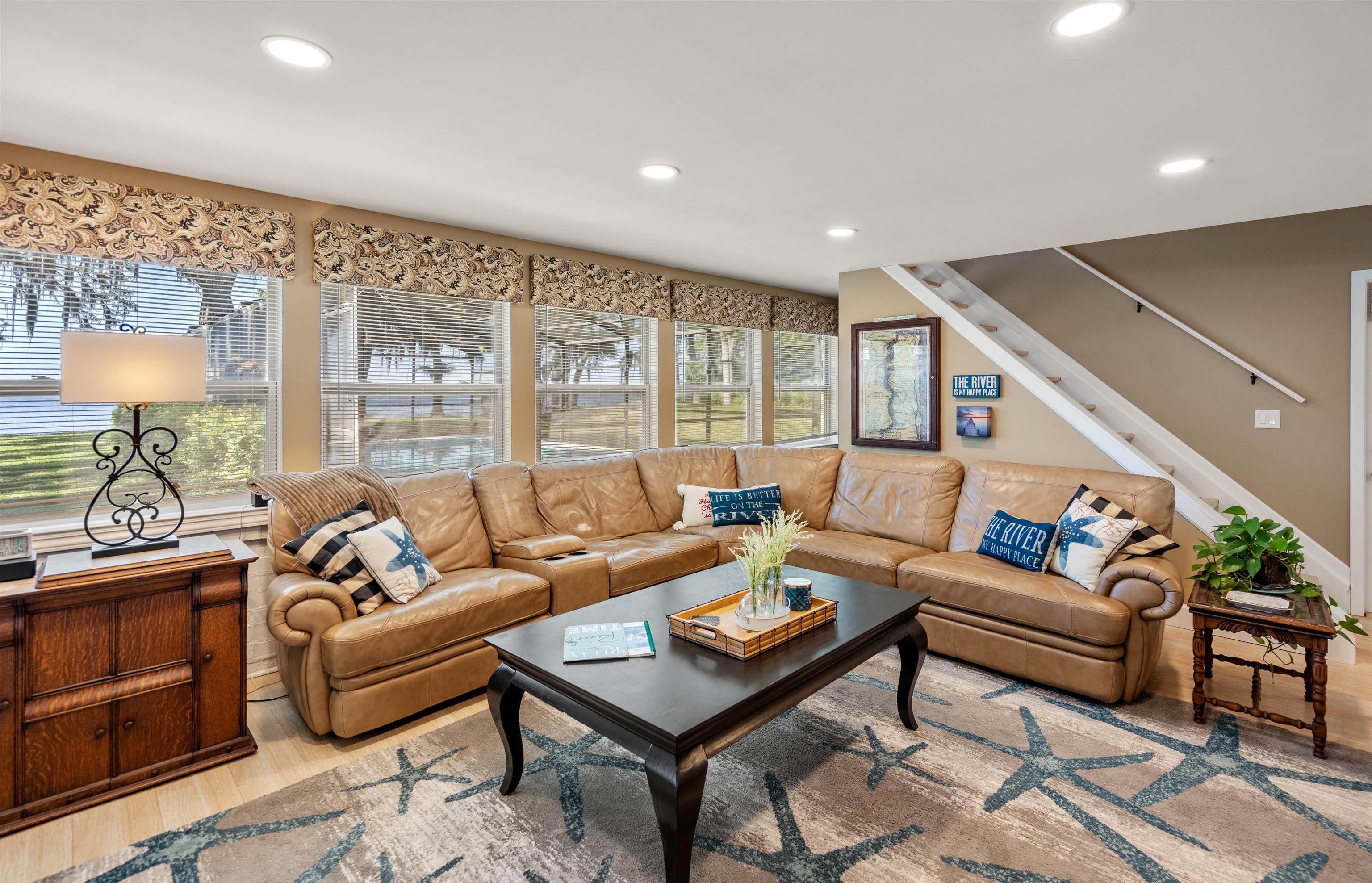 Image 20 of 60 For 8333 Colee Cove Rd