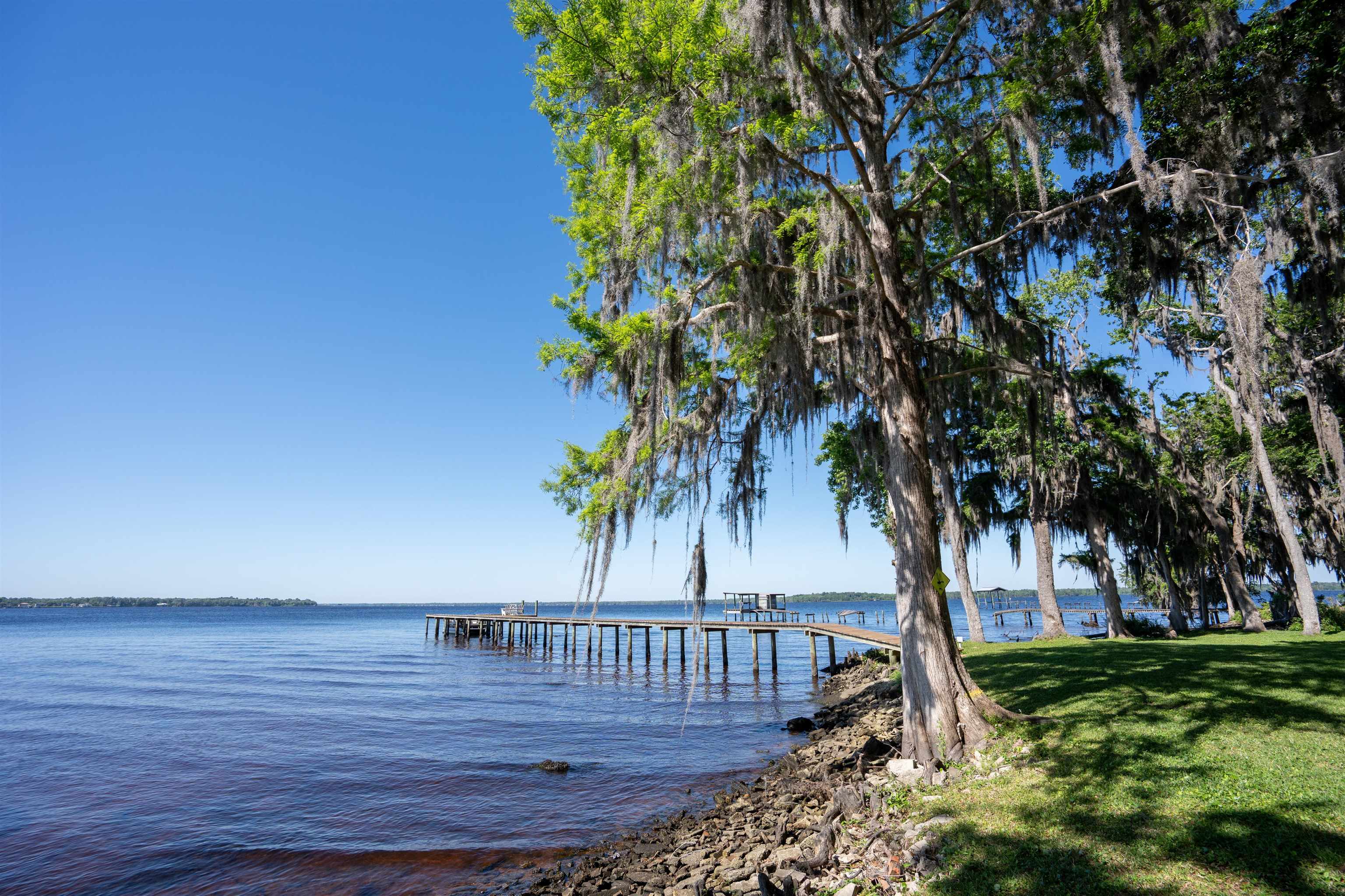 Image 3 of 60 For 8333 Colee Cove Rd