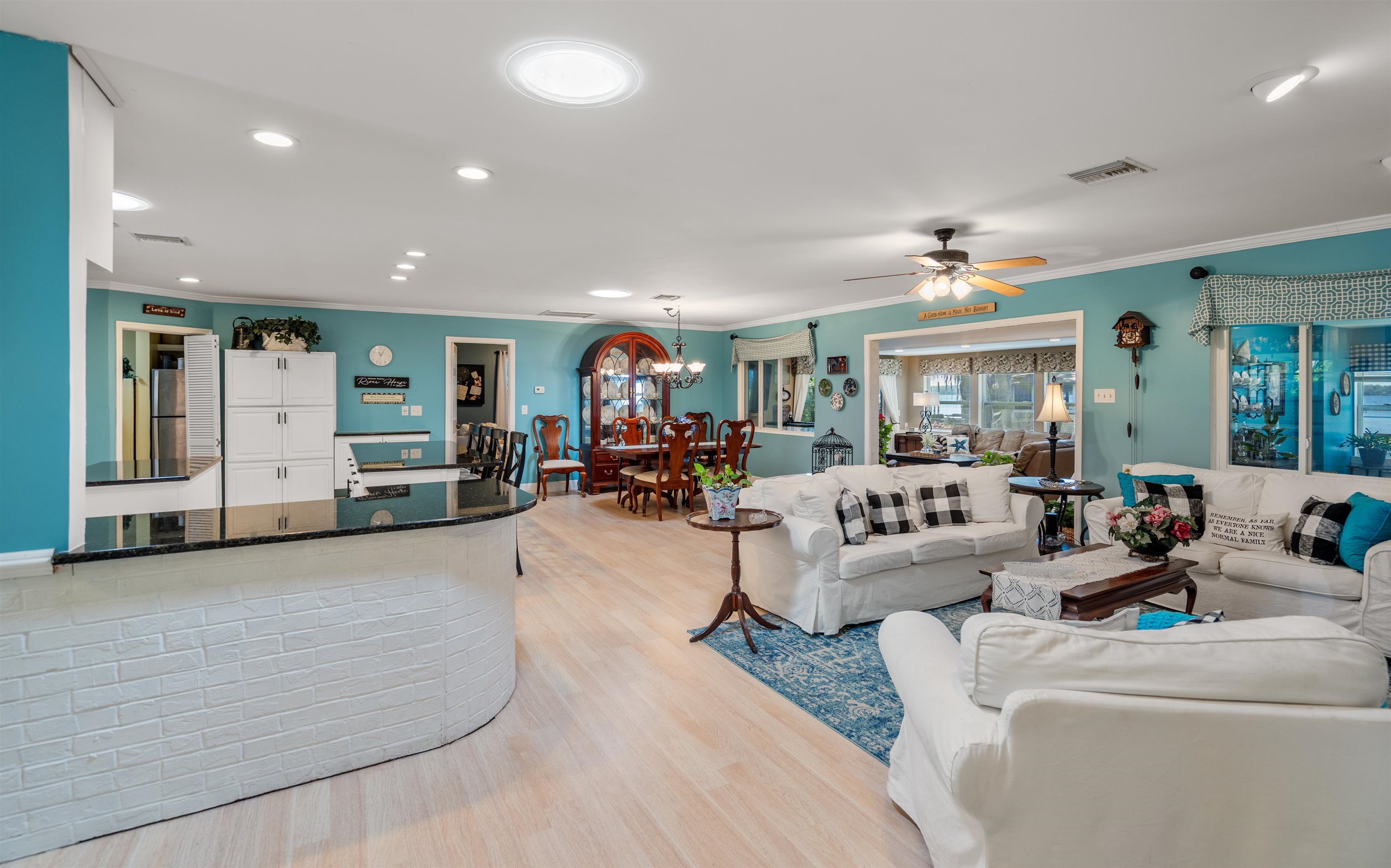 Image 8 of 60 For 8333 Colee Cove Rd