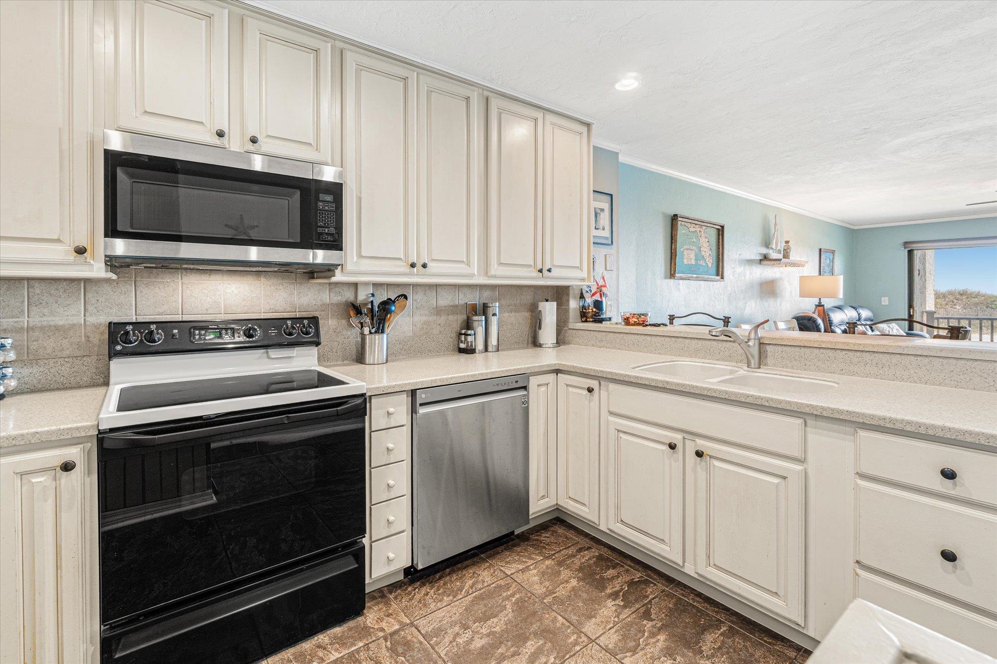 Image 8 of 49 For 3385 Coastal Hwy  2