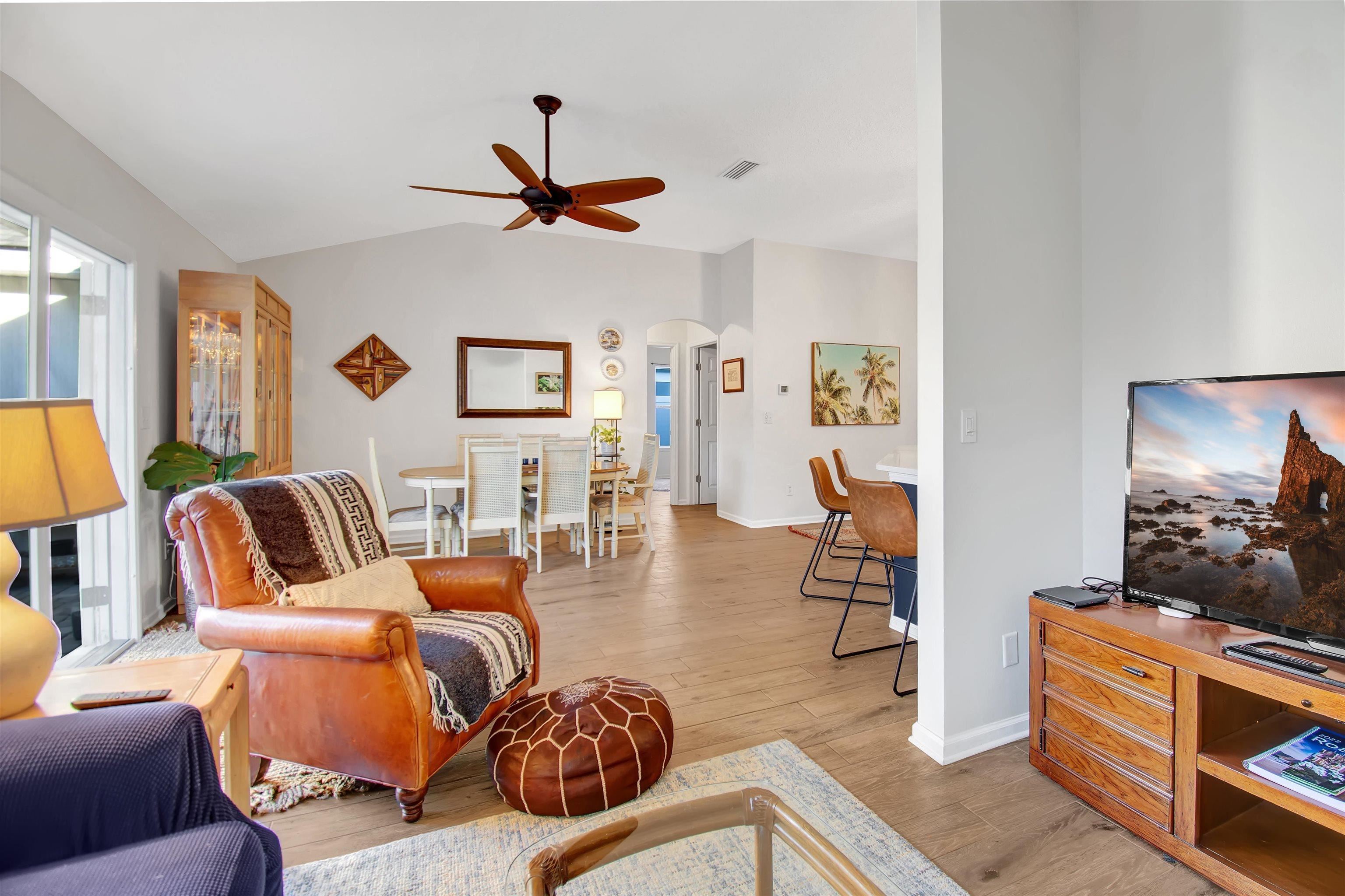 Image 12 of 33 For 880 Oak Arbor Circle