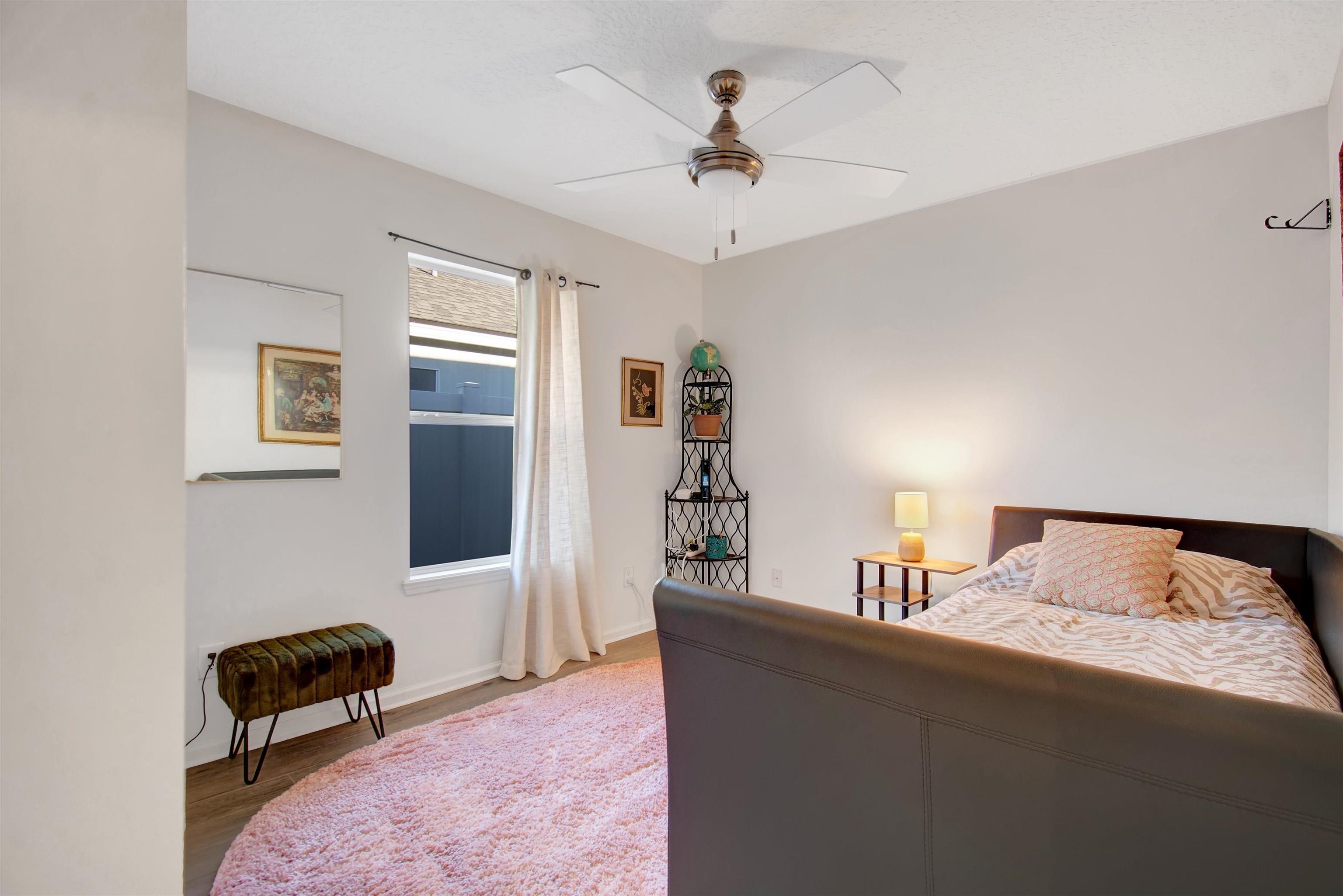 Image 21 of 33 For 880 Oak Arbor Circle