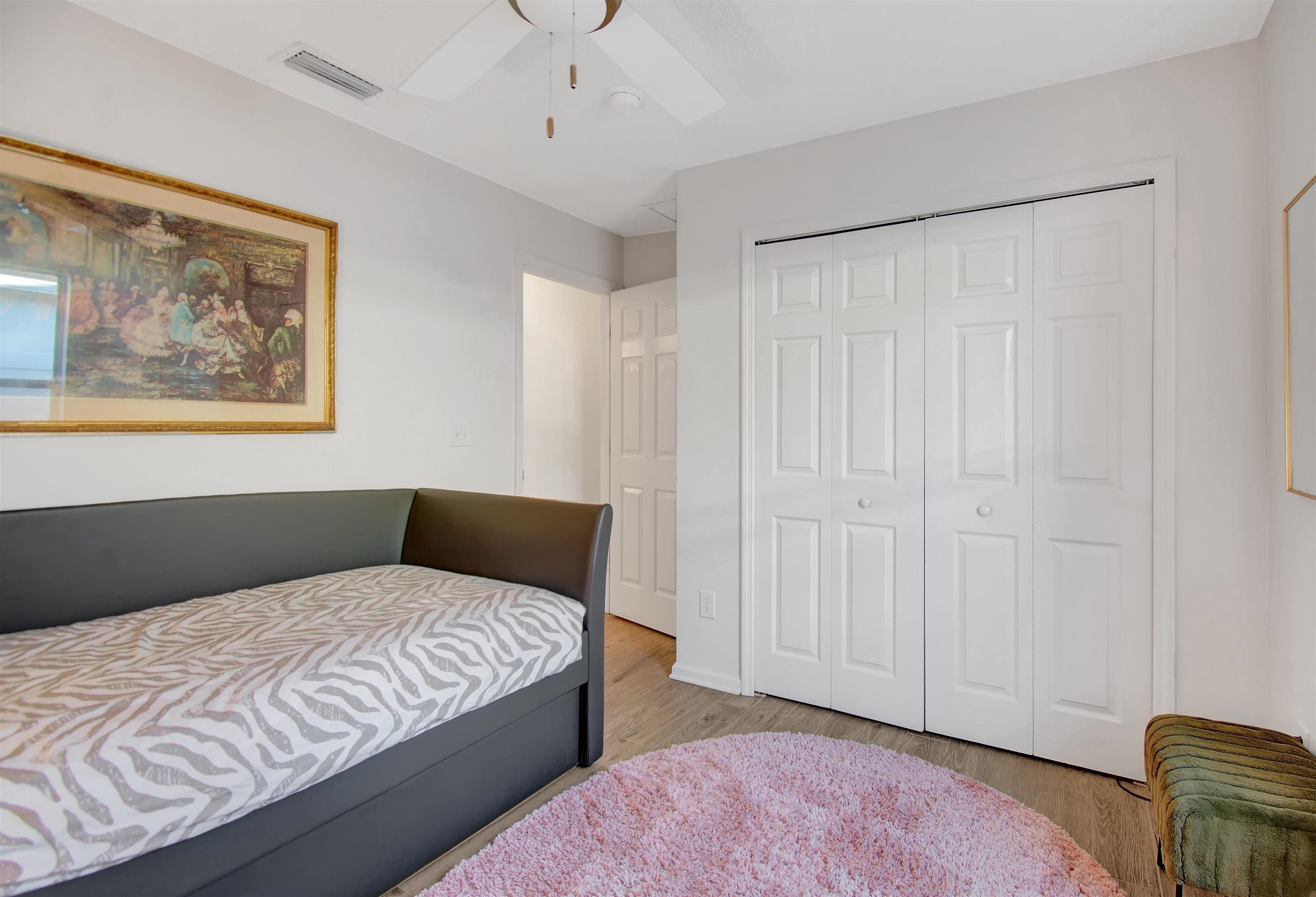 Image 22 of 33 For 880 Oak Arbor Circle