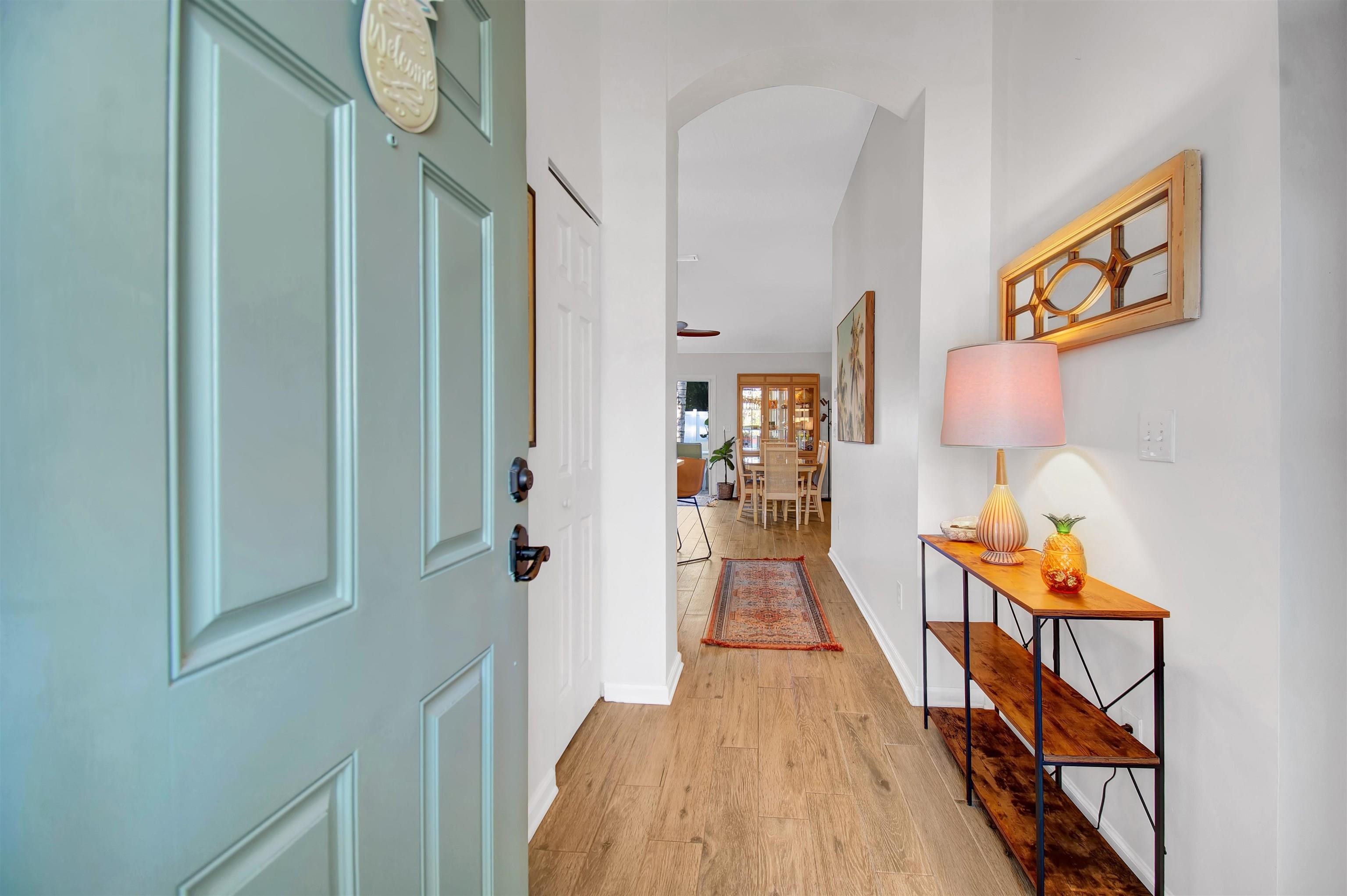 Image 3 of 33 For 880 Oak Arbor Circle