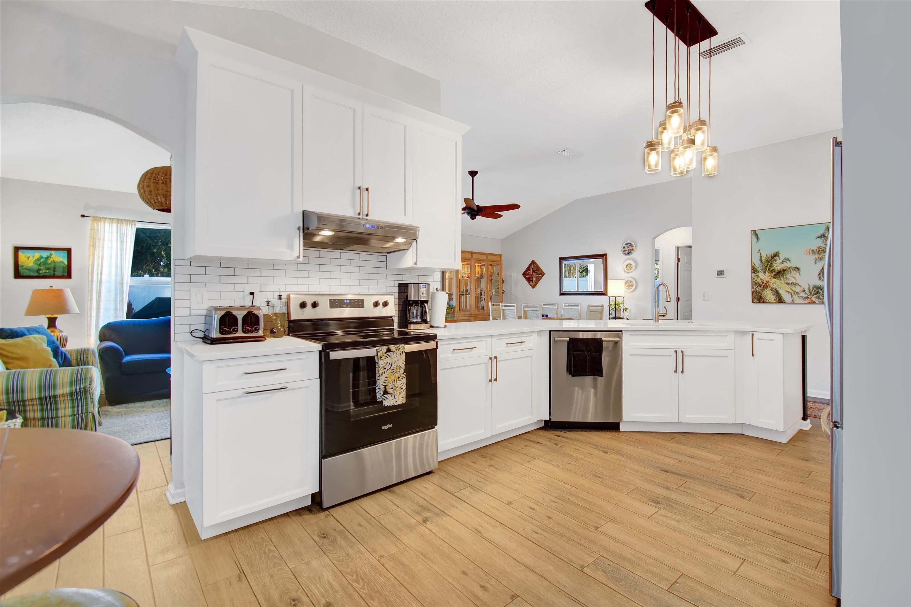 Image 5 of 33 For 880 Oak Arbor Circle