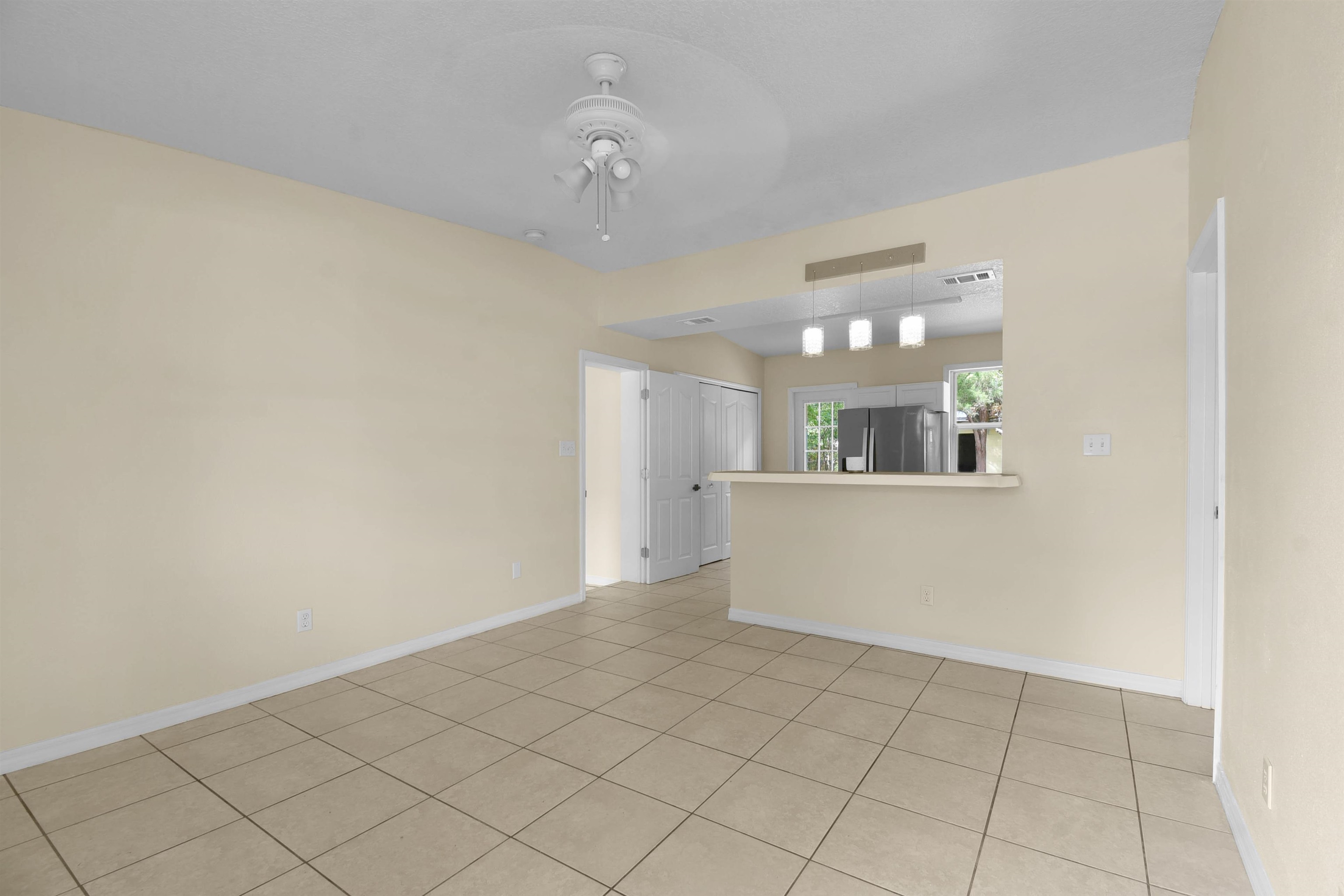 Image 10 of 38 For 228 Spring St