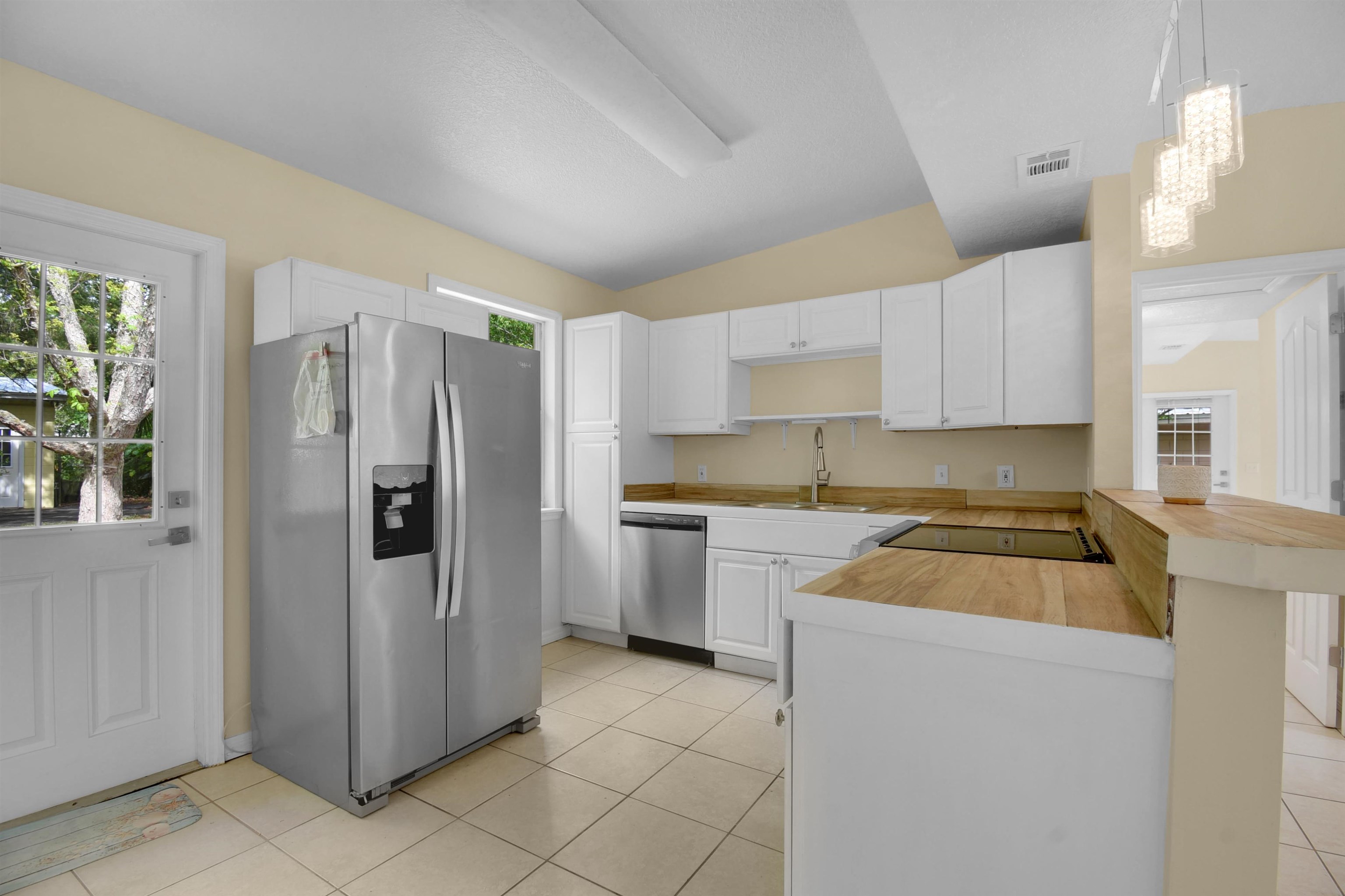 Image 12 of 38 For 228 Spring St