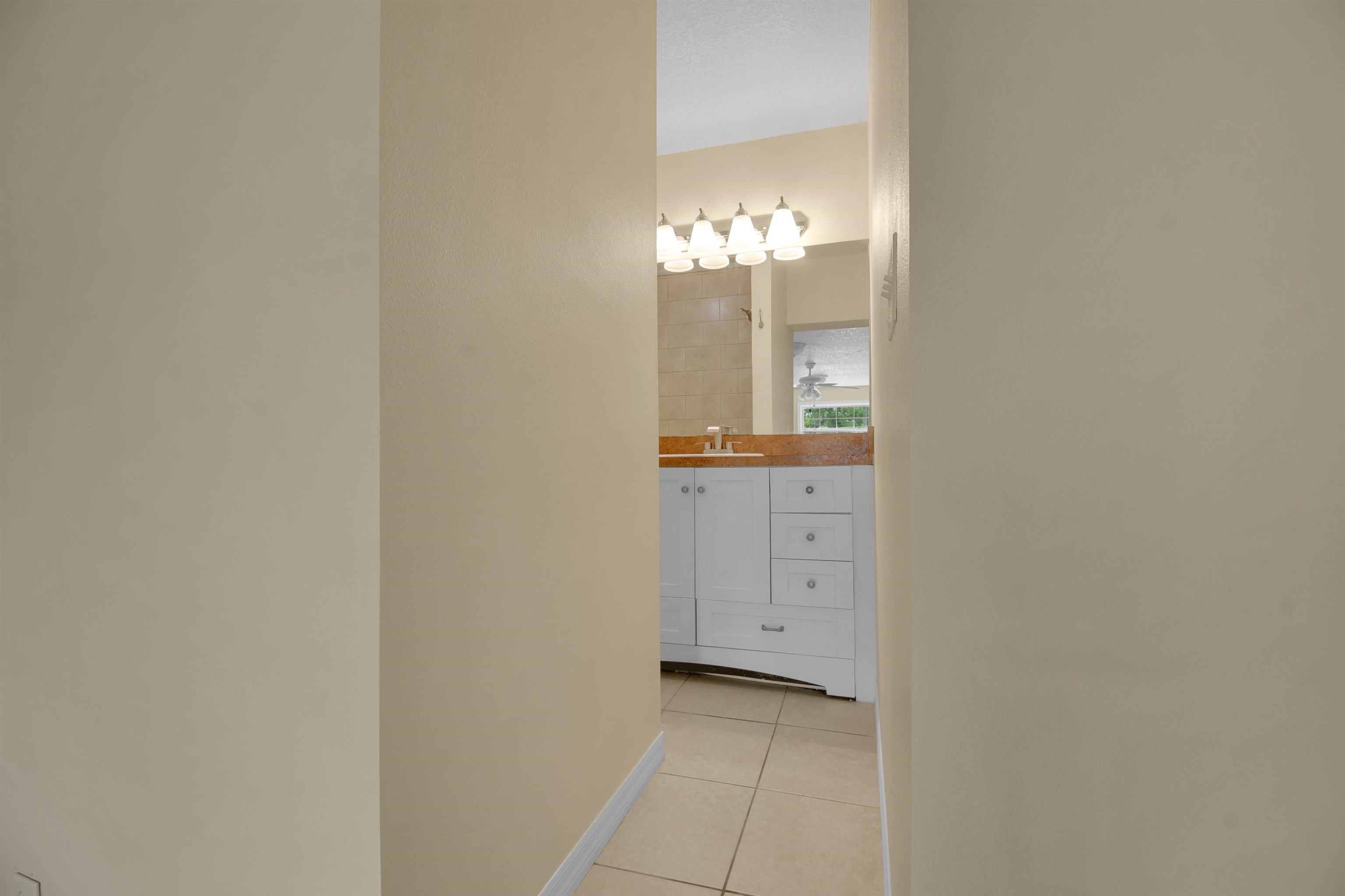 Image 19 of 38 For 228 Spring St