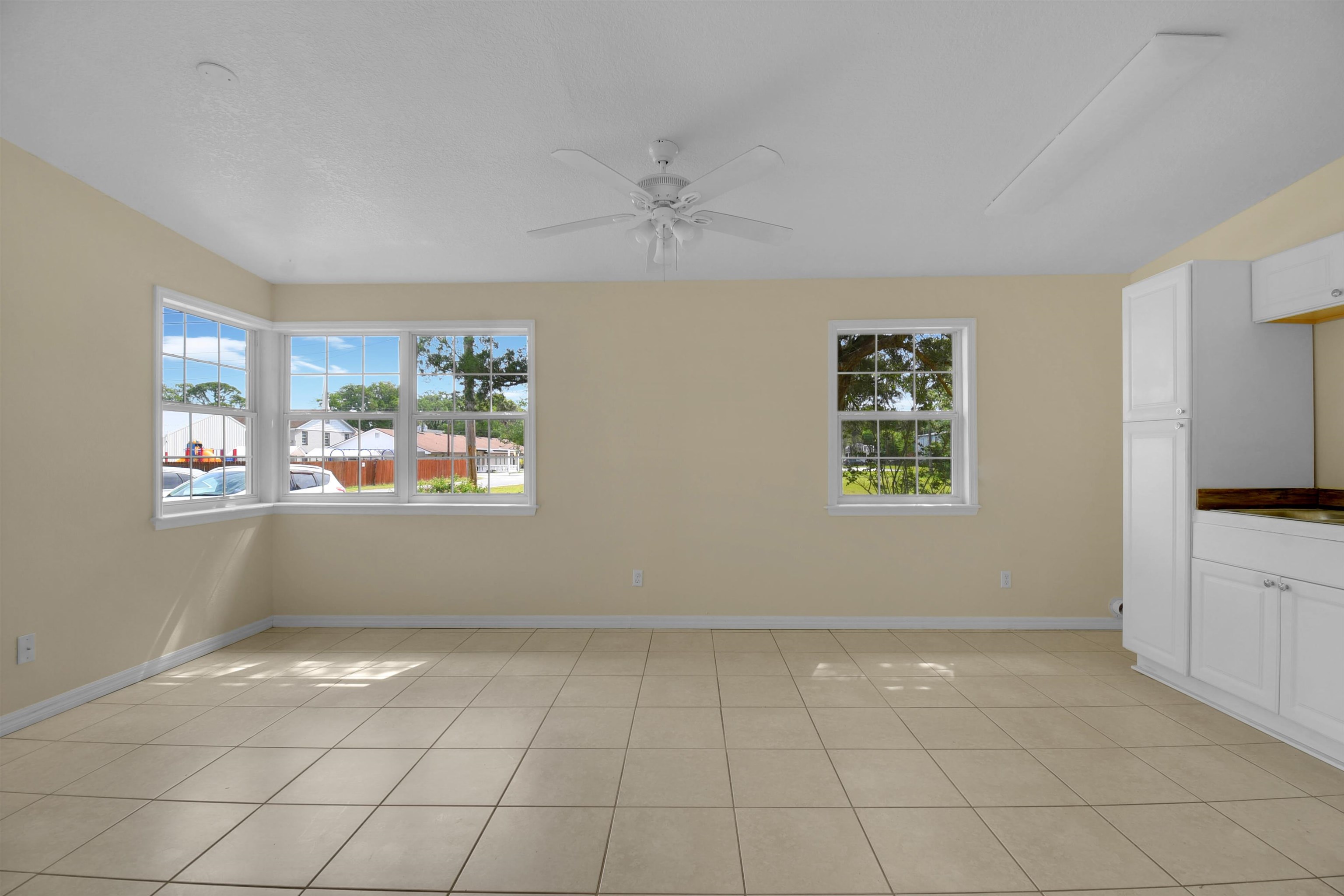 Image 25 of 38 For 228 Spring St