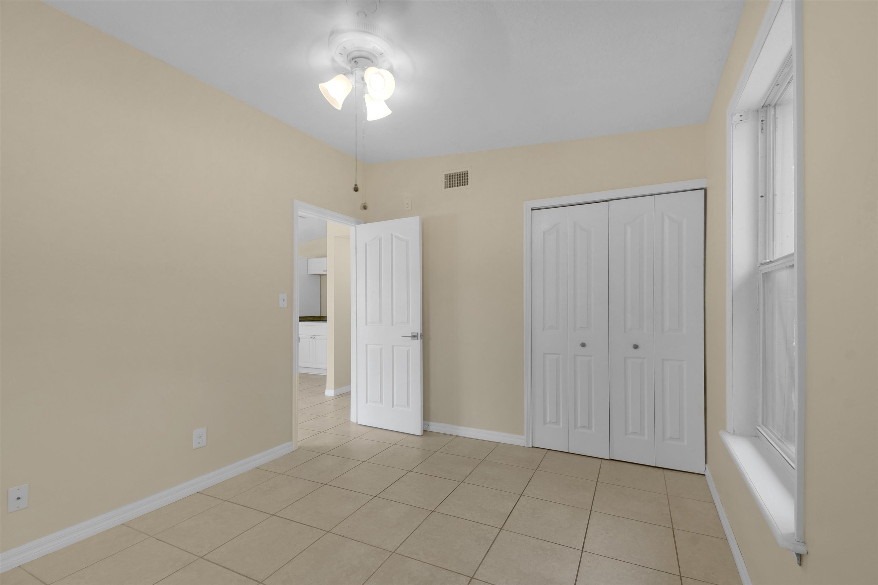 Image 27 of 38 For 228 Spring St