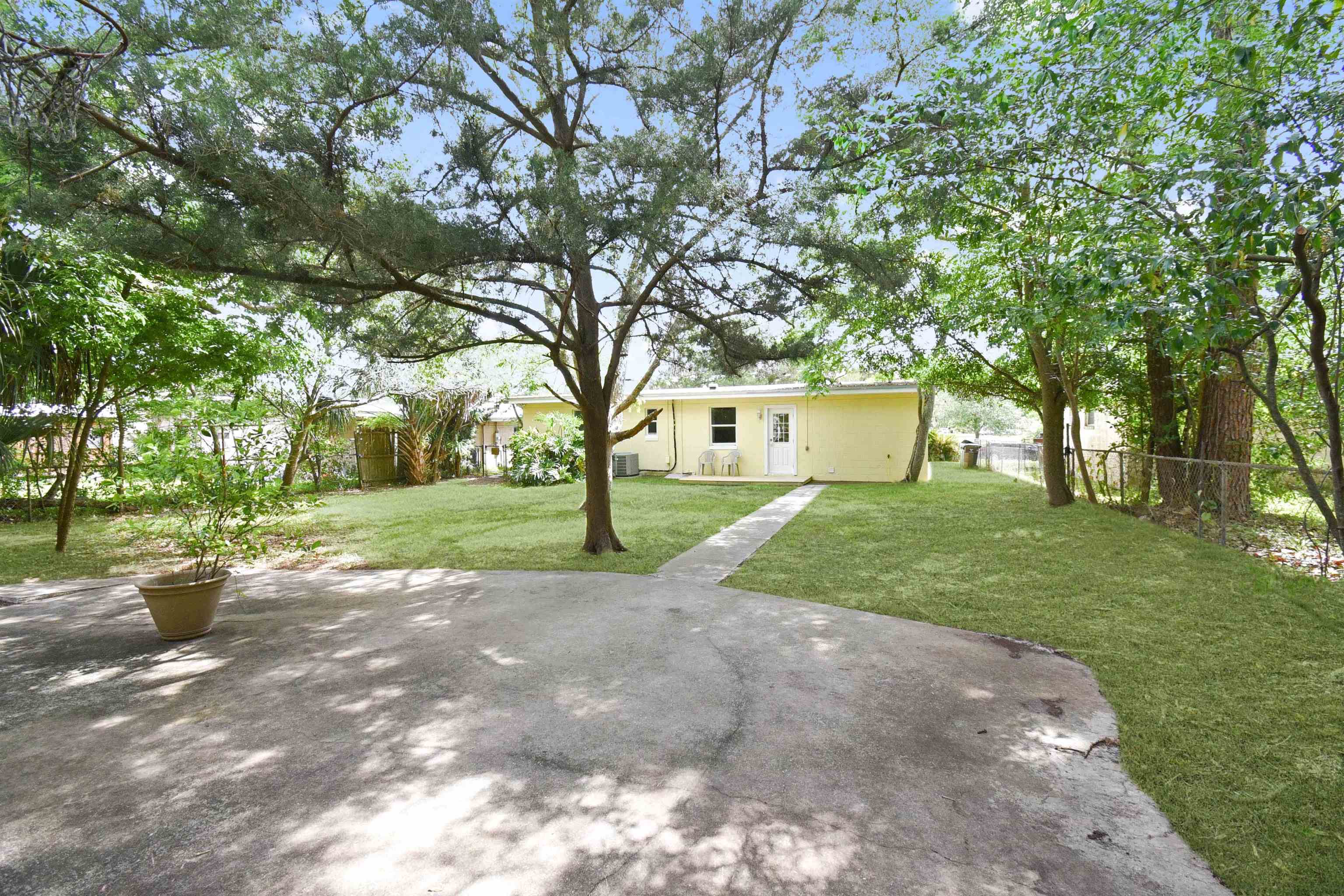 Image 32 of 38 For 228 Spring St