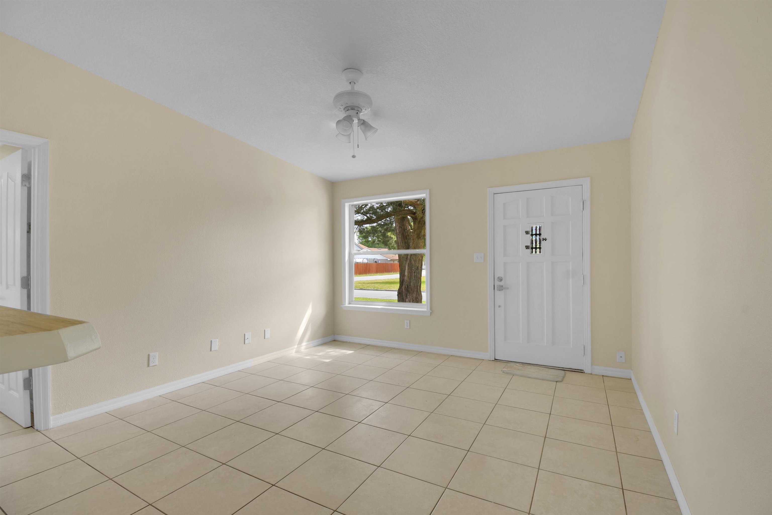 Image 8 of 38 For 228 Spring St