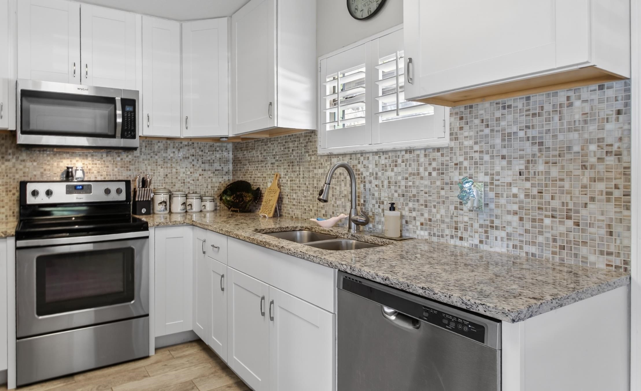 Image 22 of 51 For 105 Central Ave