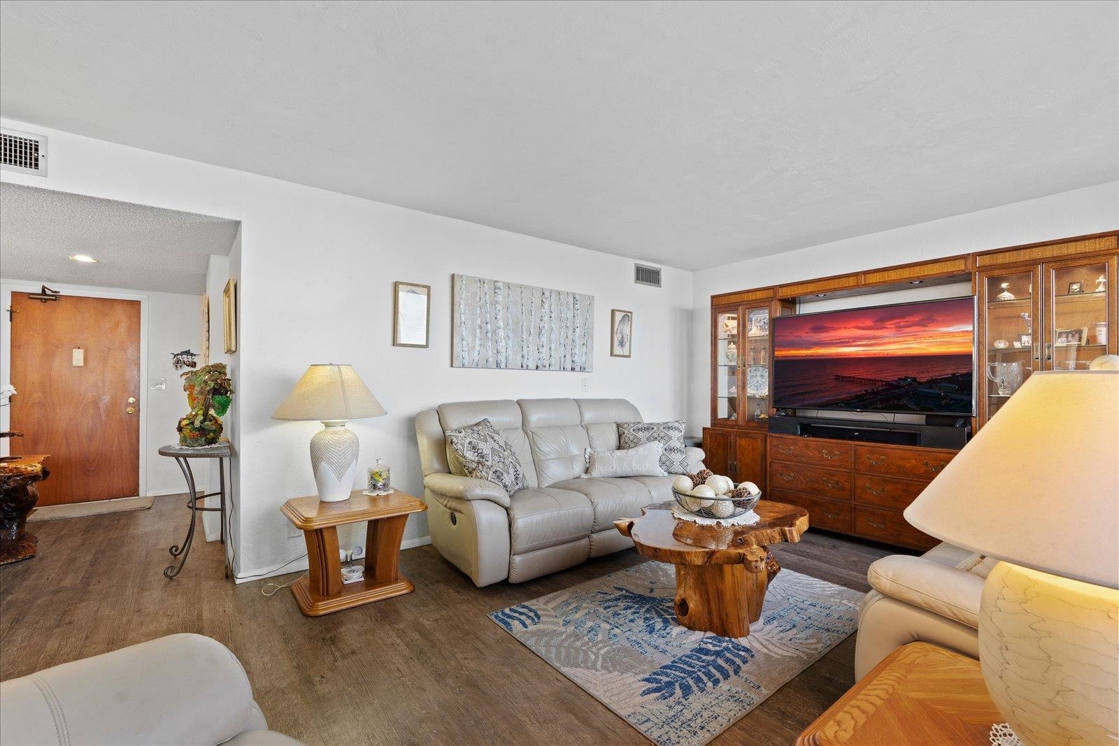 Image 5 of 33 For 3580 Ocean Shore Blvd S 204