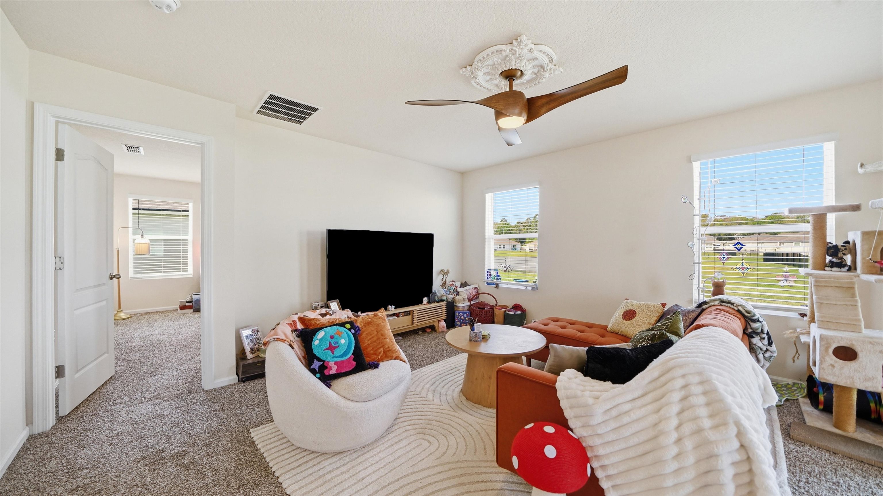 Image 10 of 58 For 46 Albacete Rd