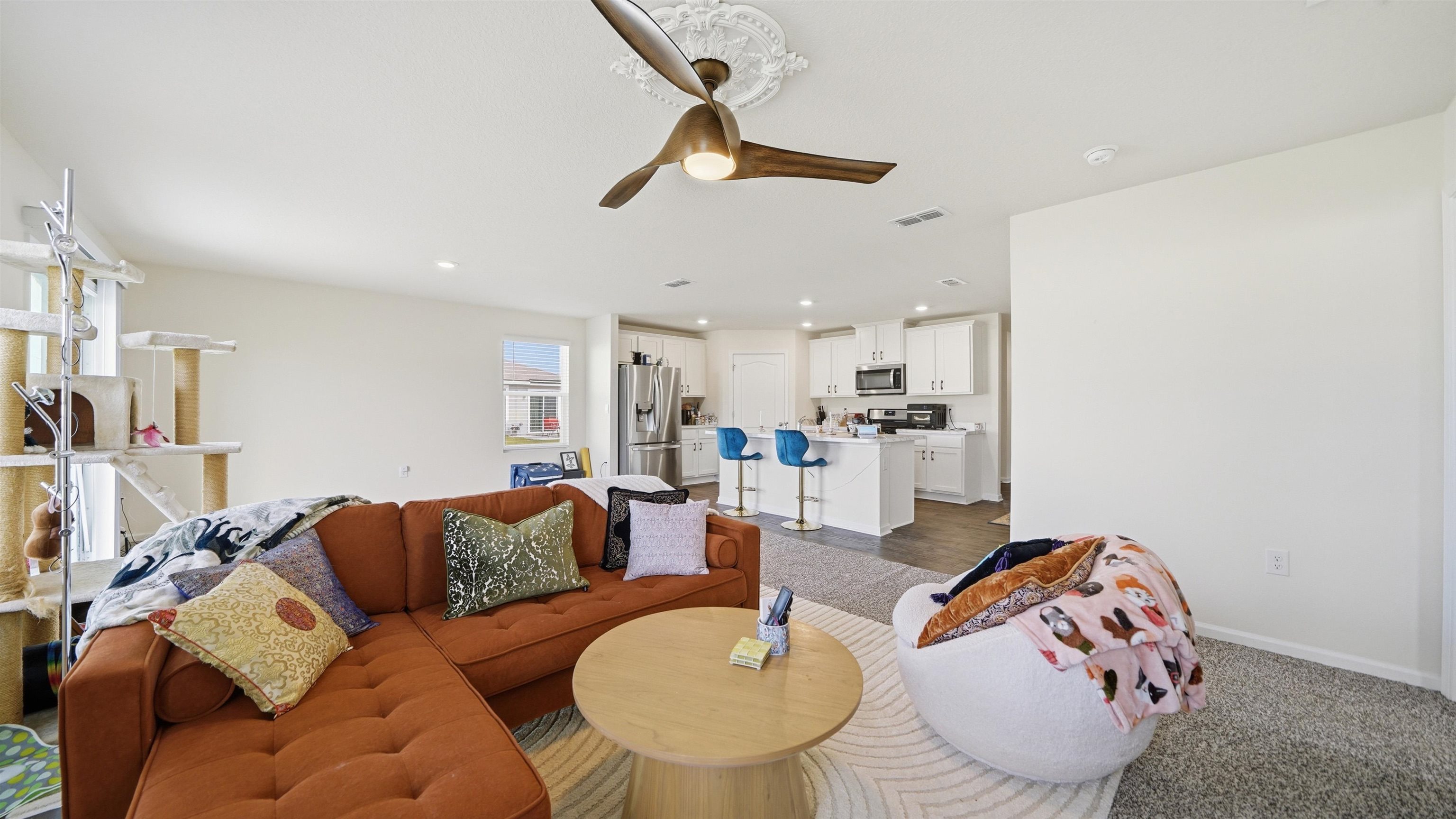 Image 12 of 58 For 46 Albacete Rd