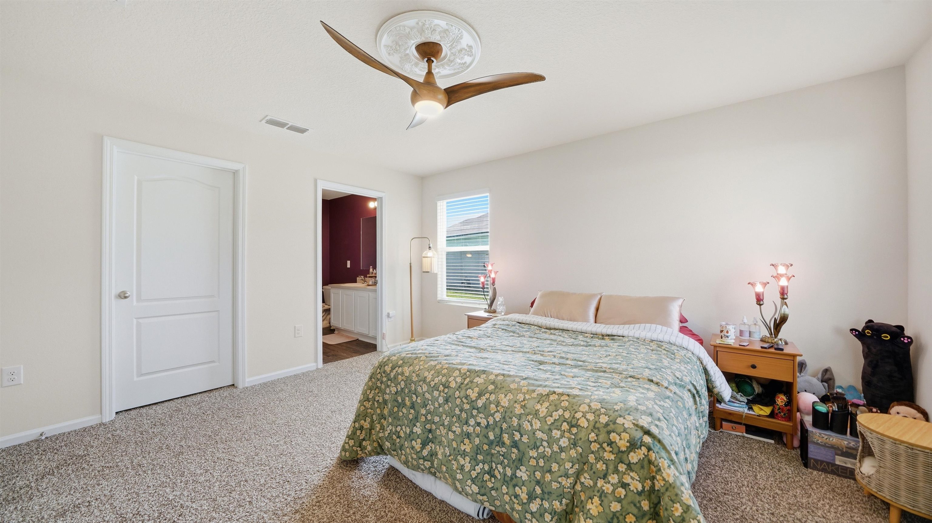 Image 14 of 58 For 46 Albacete Rd