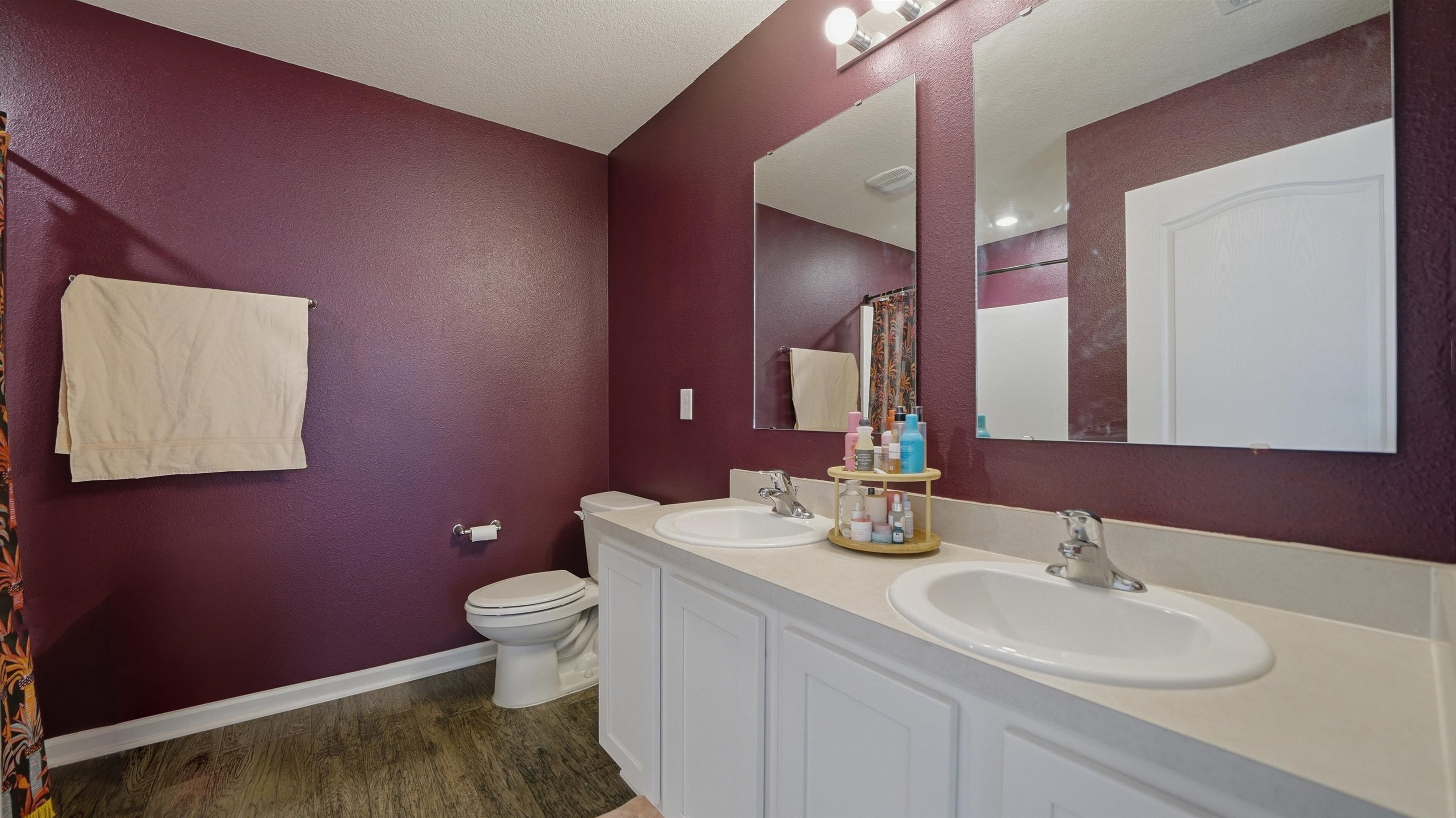 Image 16 of 58 For 46 Albacete Rd