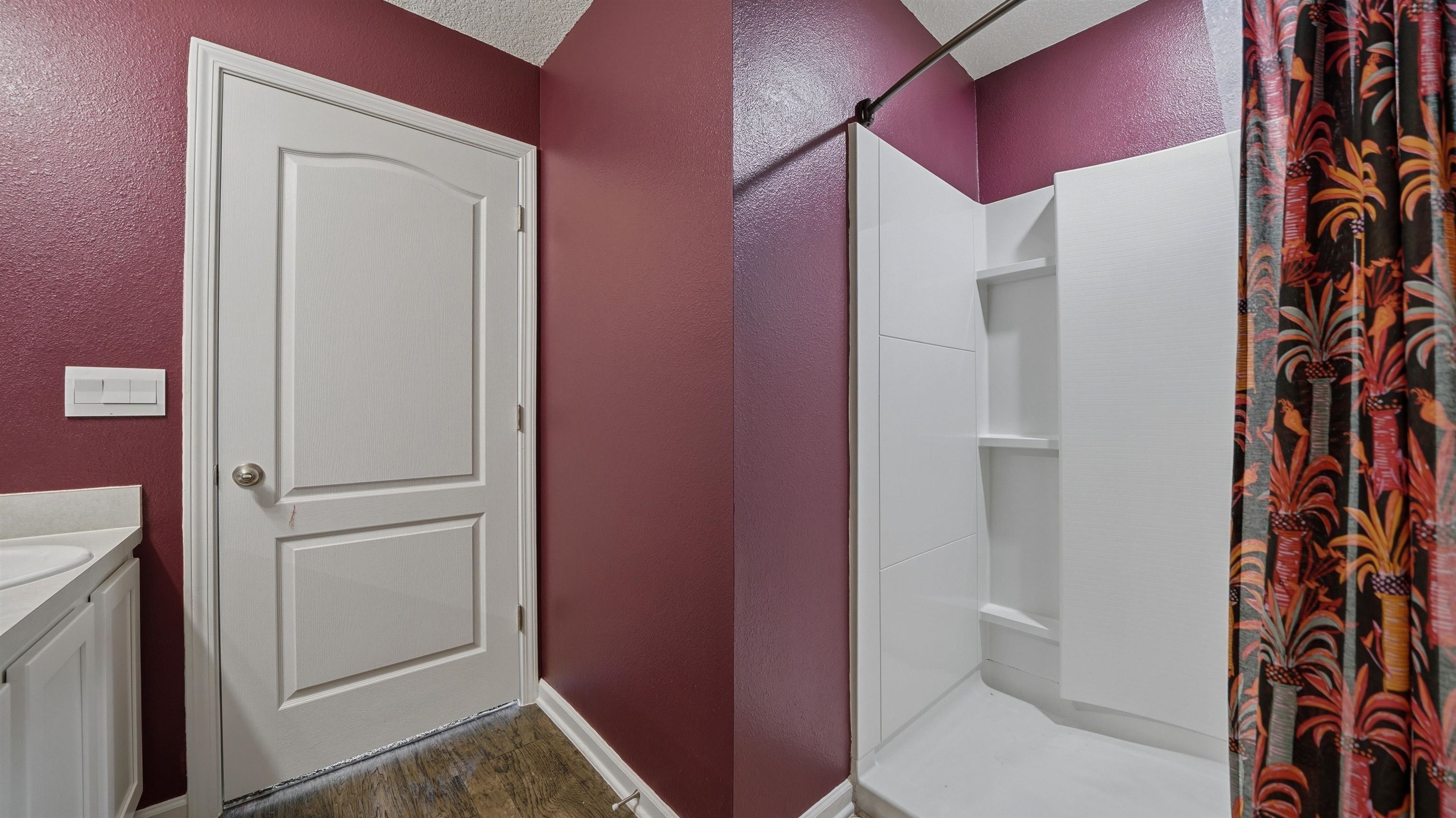 Image 18 of 58 For 46 Albacete Rd