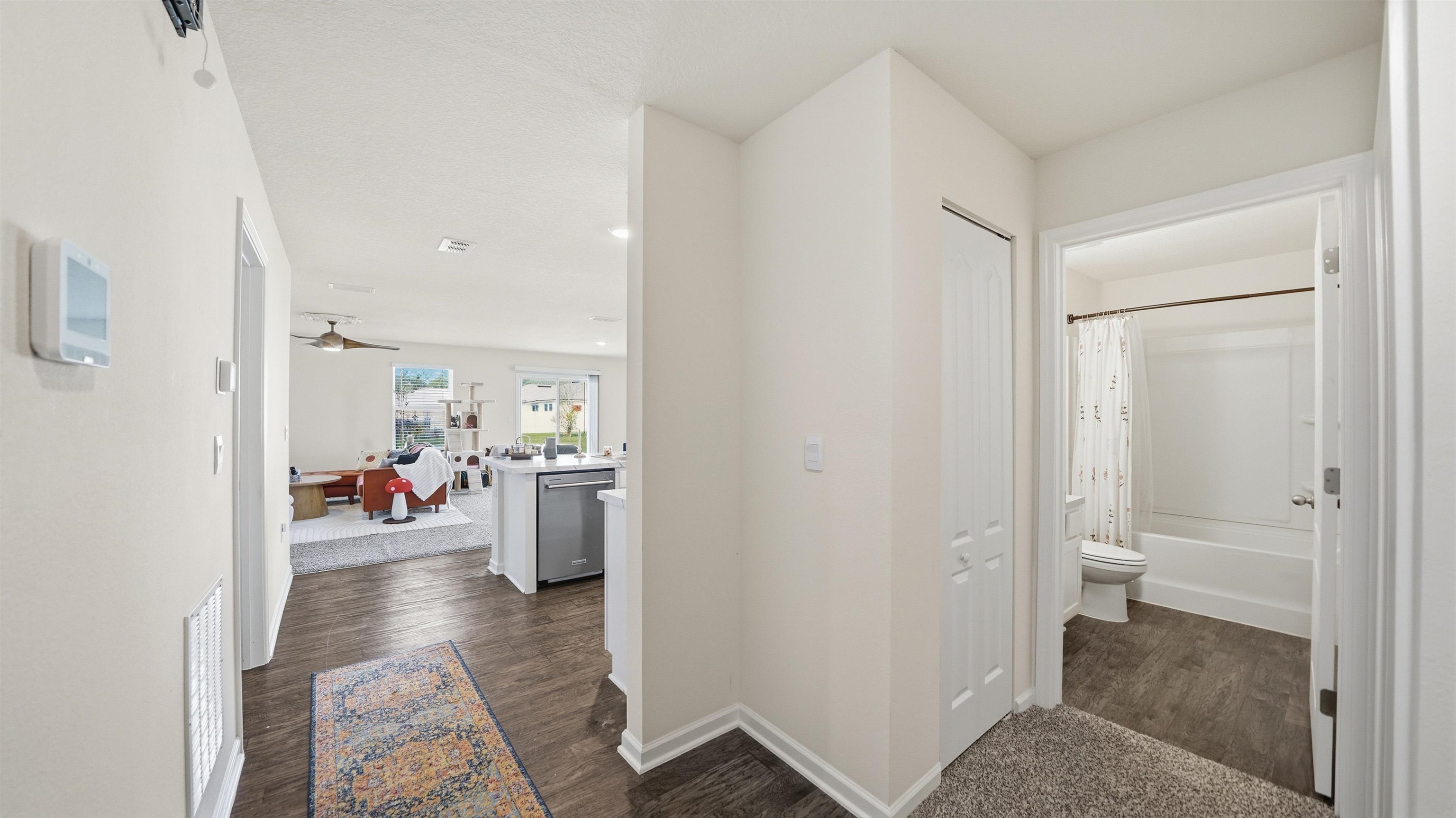 Image 20 of 58 For 46 Albacete Rd