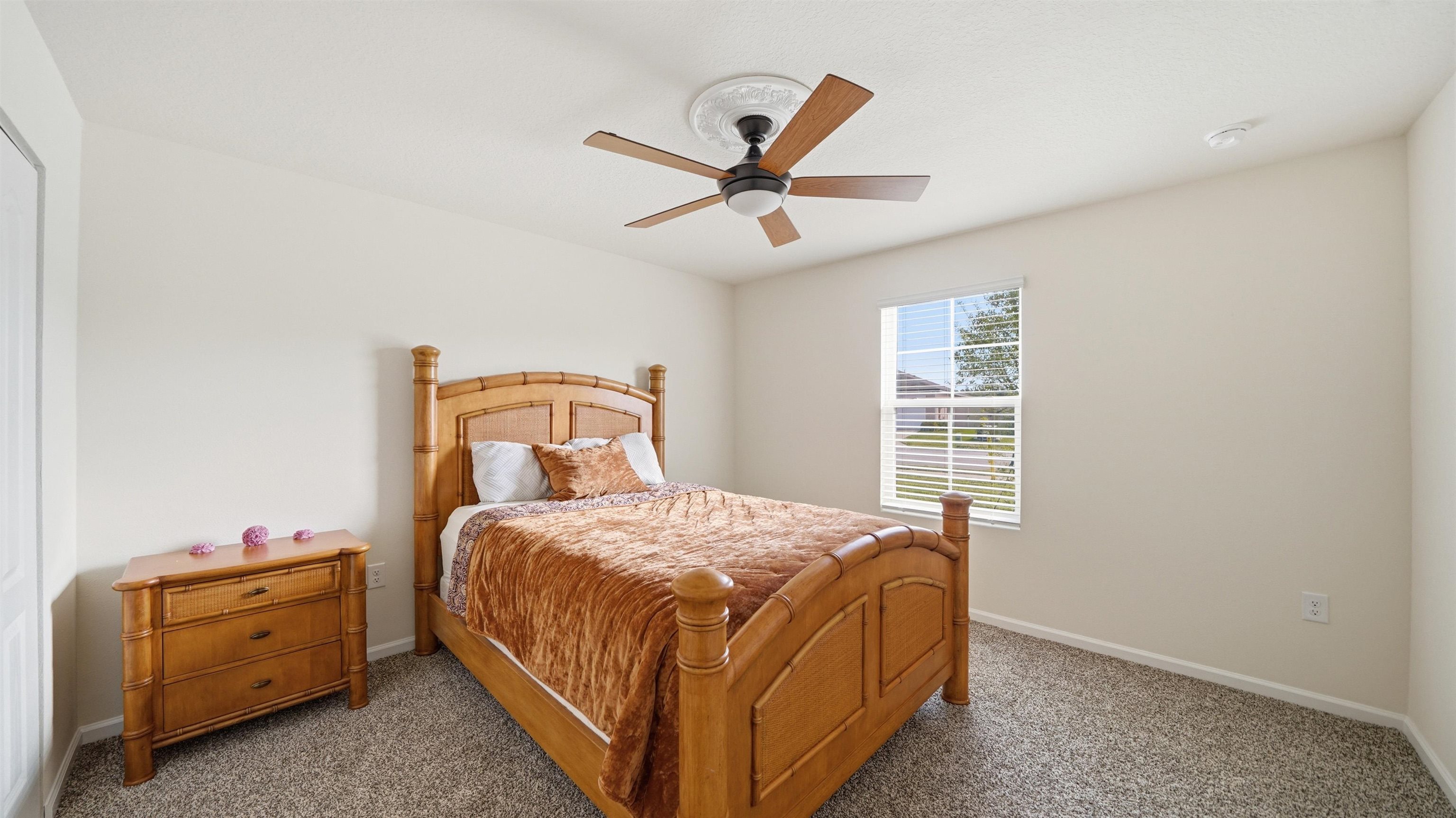 Image 21 of 58 For 46 Albacete Rd