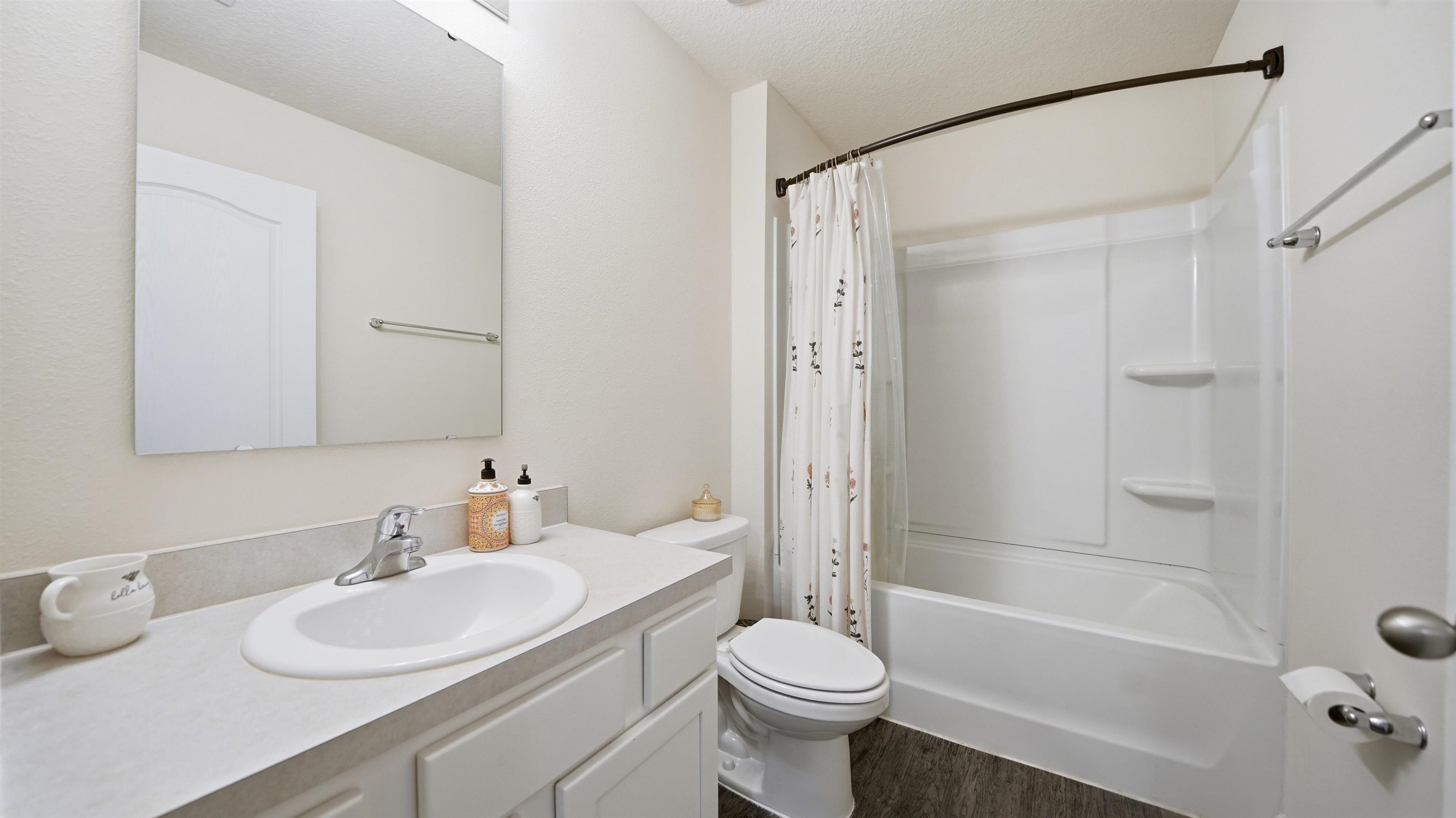 Image 23 of 58 For 46 Albacete Rd