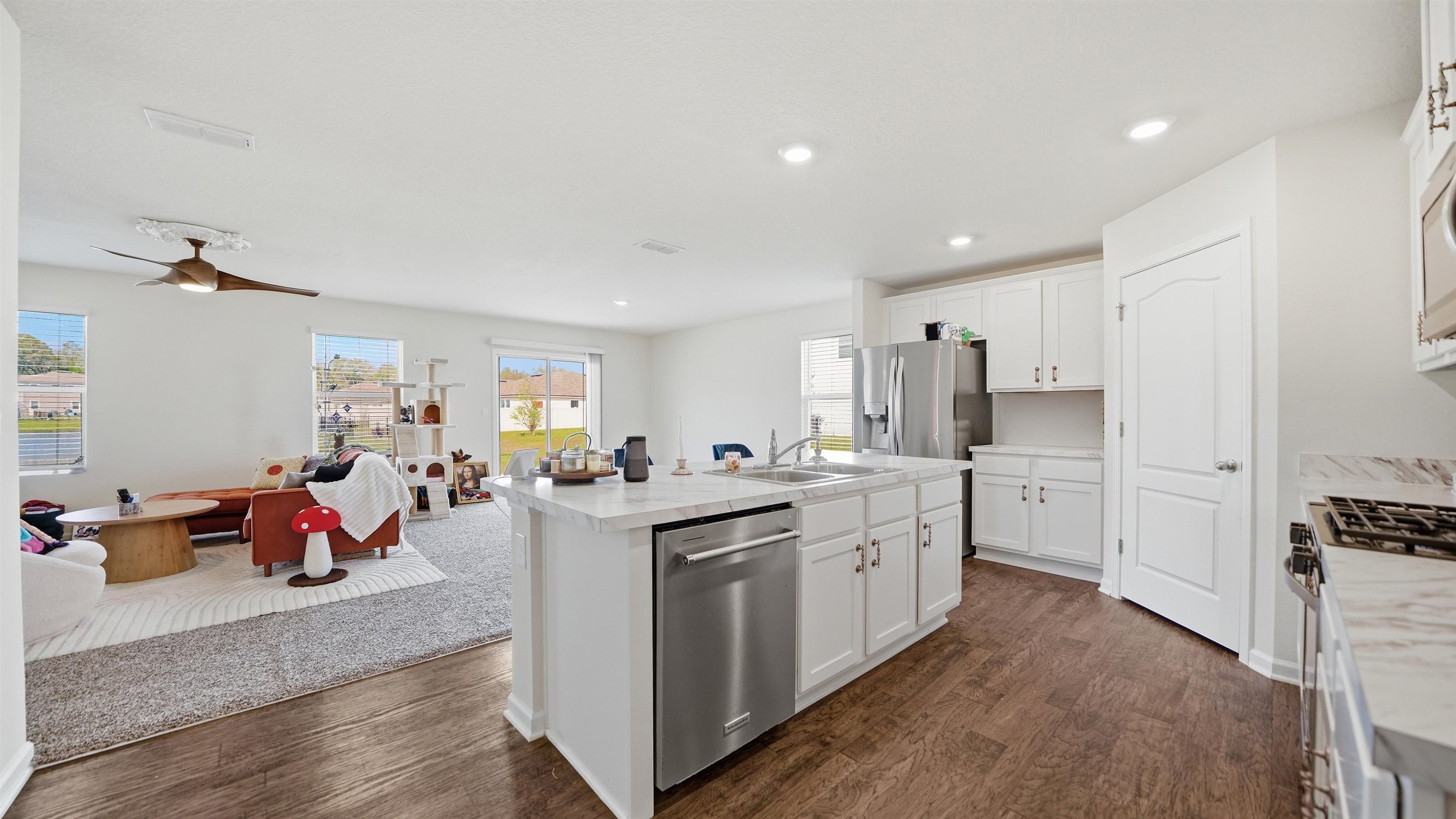 Image 3 of 58 For 46 Albacete Rd