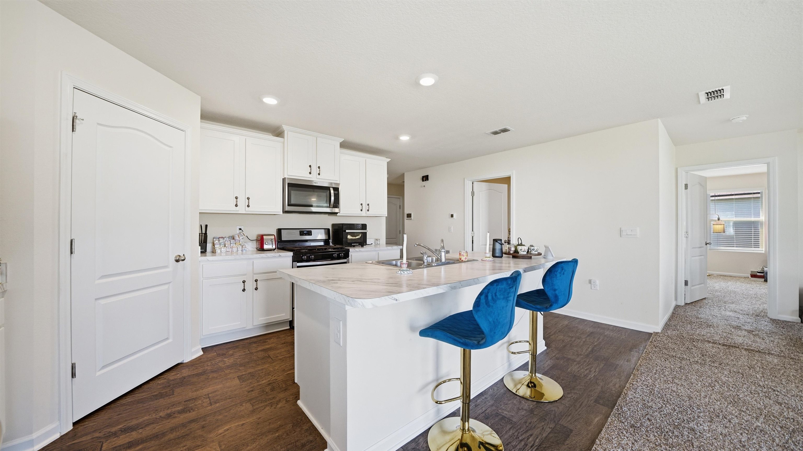 Image 4 of 58 For 46 Albacete Rd