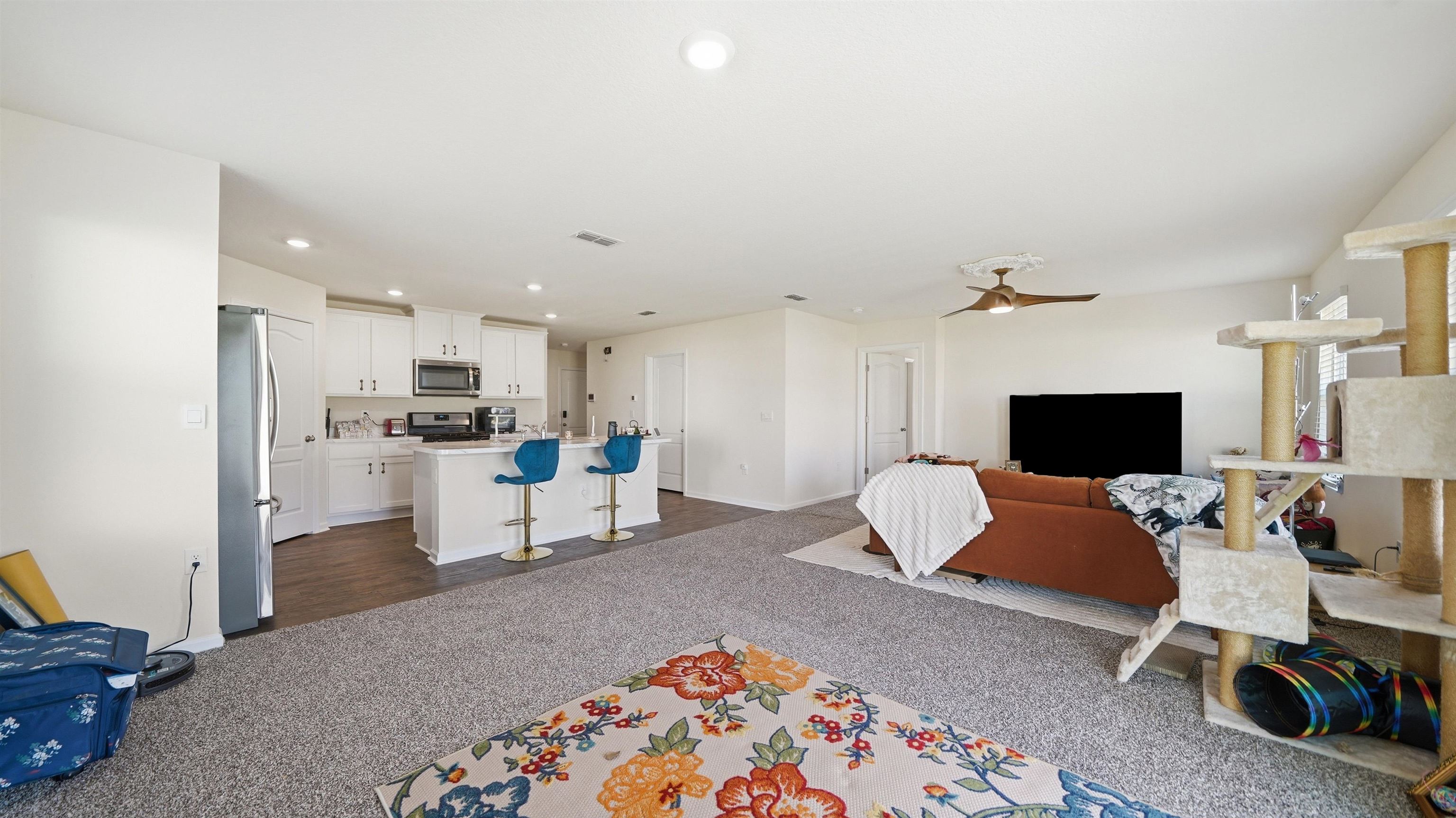 Image 9 of 58 For 46 Albacete Rd