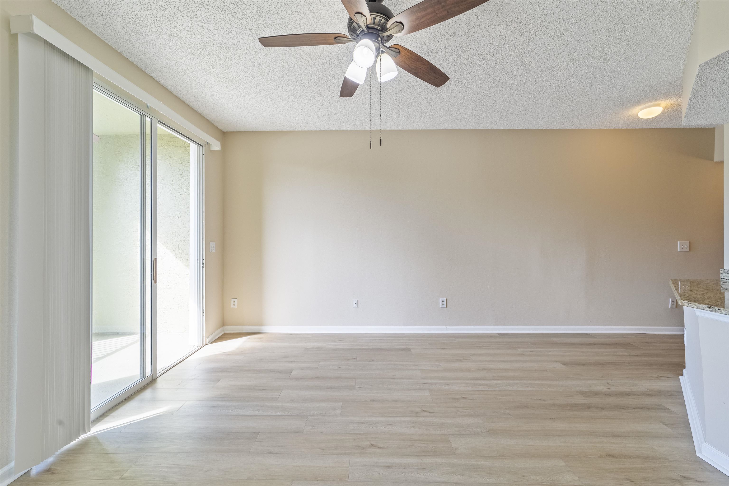 Image 12 of 59 For 4000 Grande Vista Blvd  15-130