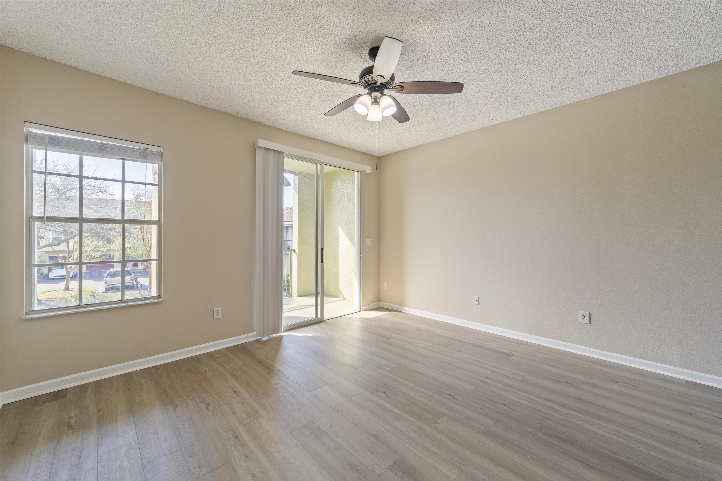 Image 13 of 59 For 4000 Grande Vista Blvd  15-130