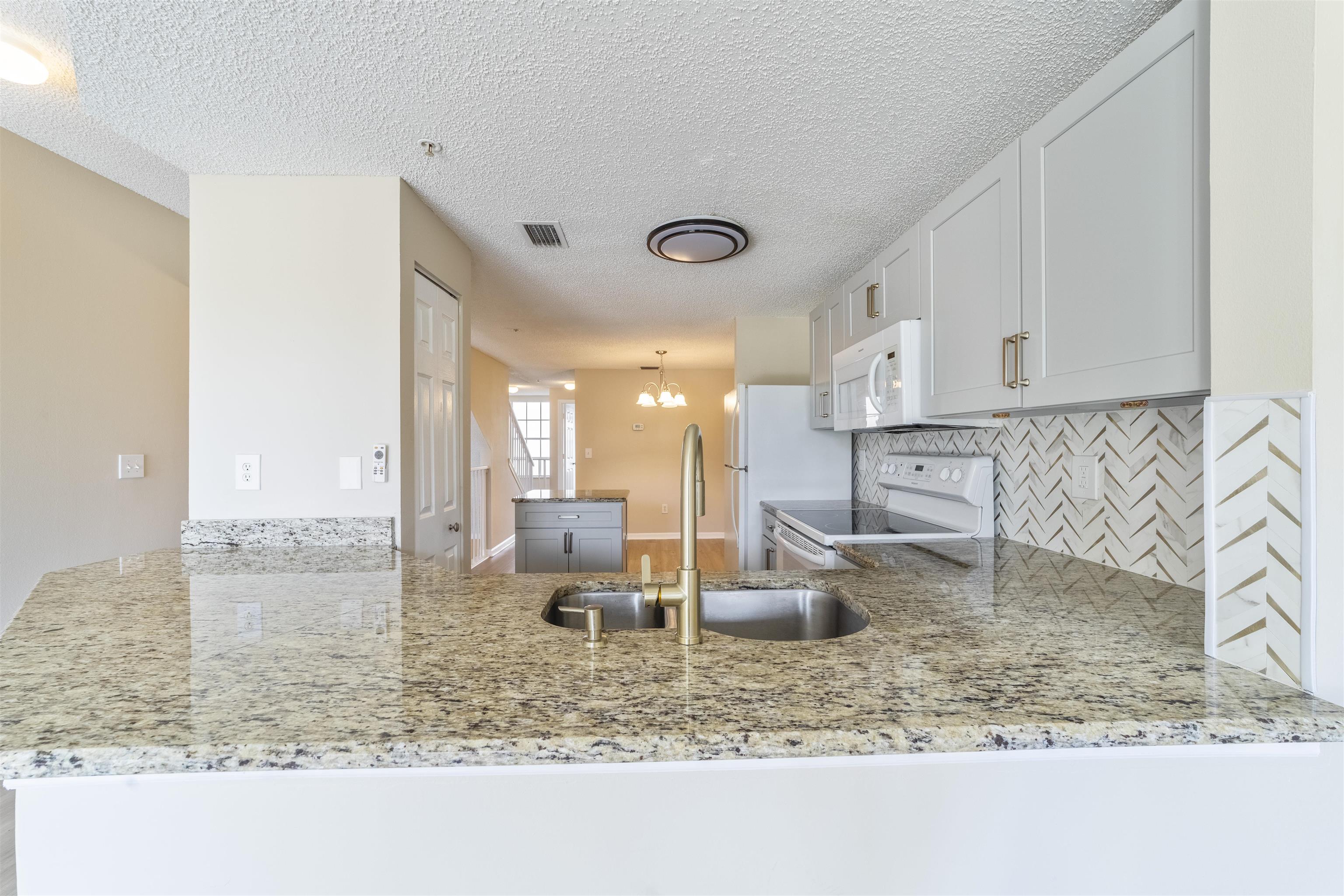 Image 14 of 59 For 4000 Grande Vista Blvd  15-130