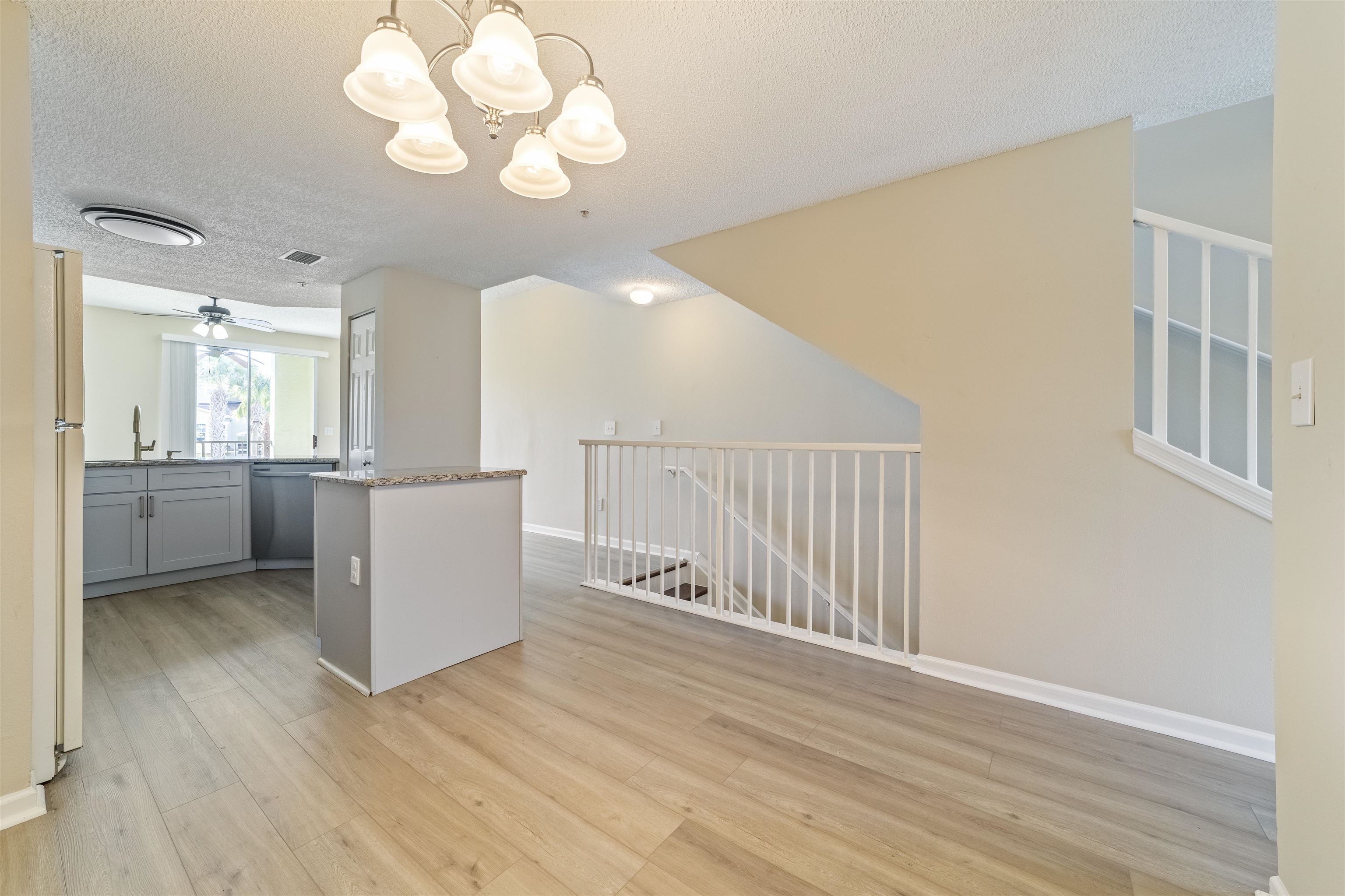 Image 24 of 59 For 4000 Grande Vista Blvd  15-130