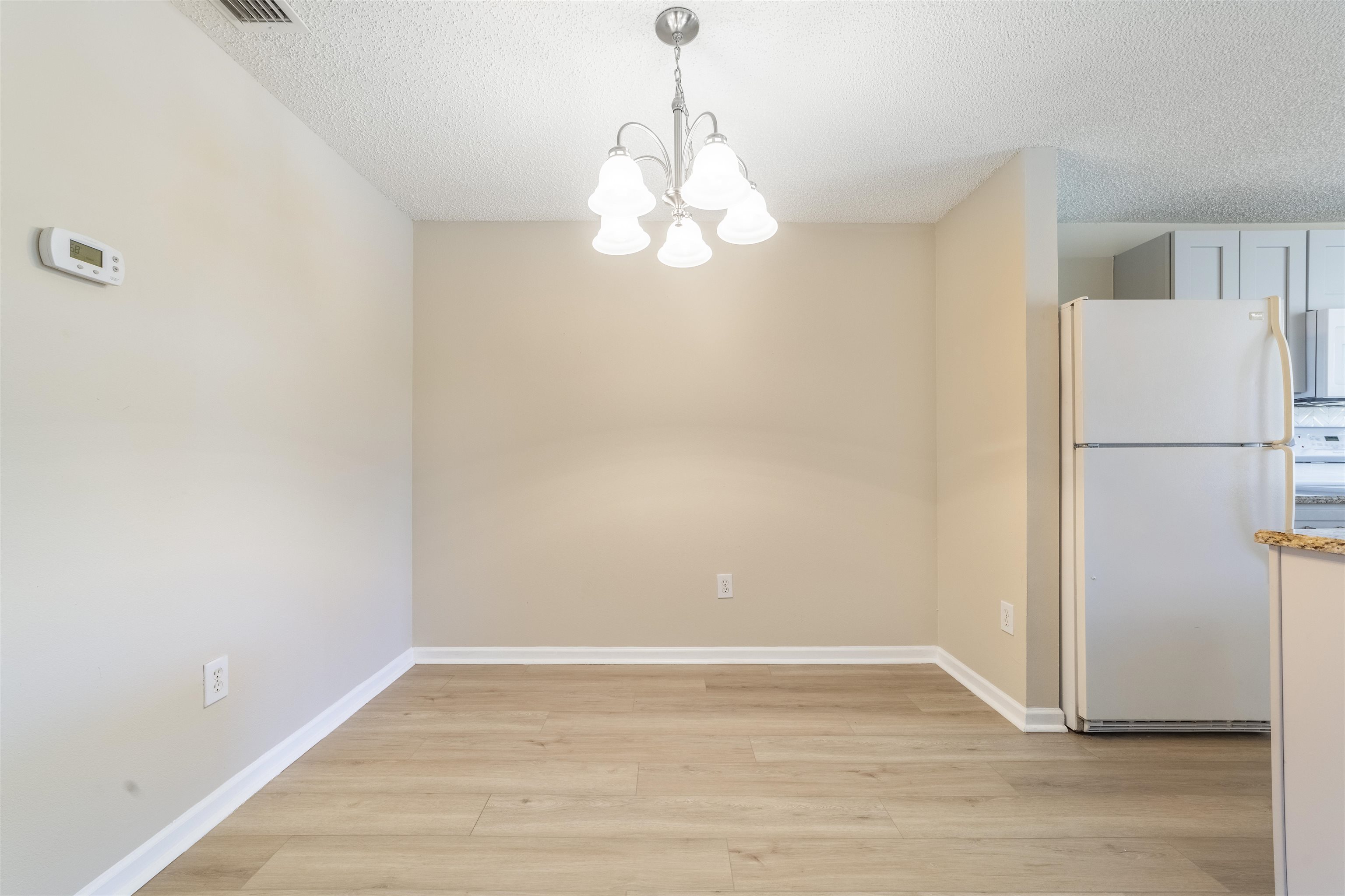 Image 26 of 59 For 4000 Grande Vista Blvd  15-130