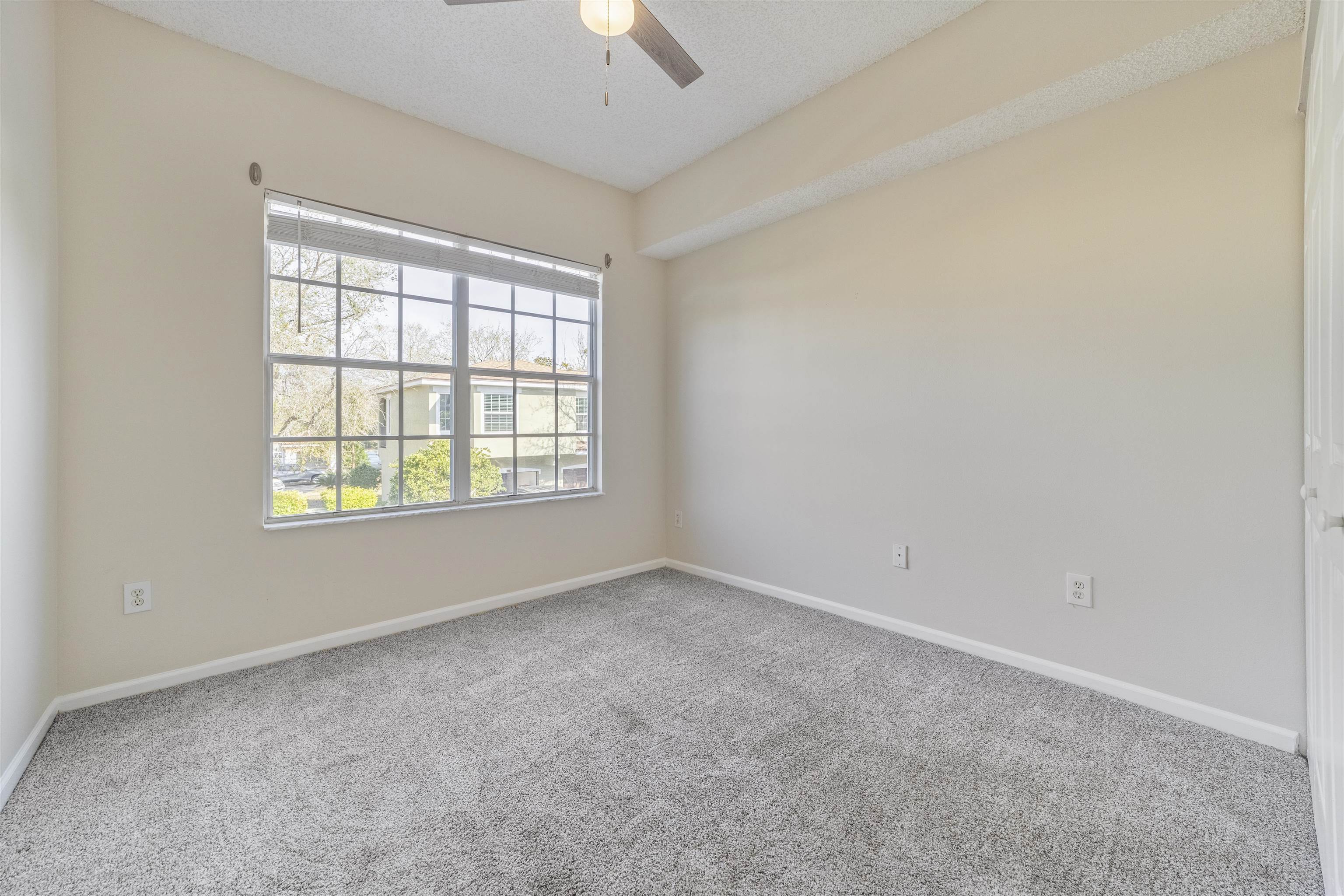 Image 30 of 59 For 4000 Grande Vista Blvd  15-130