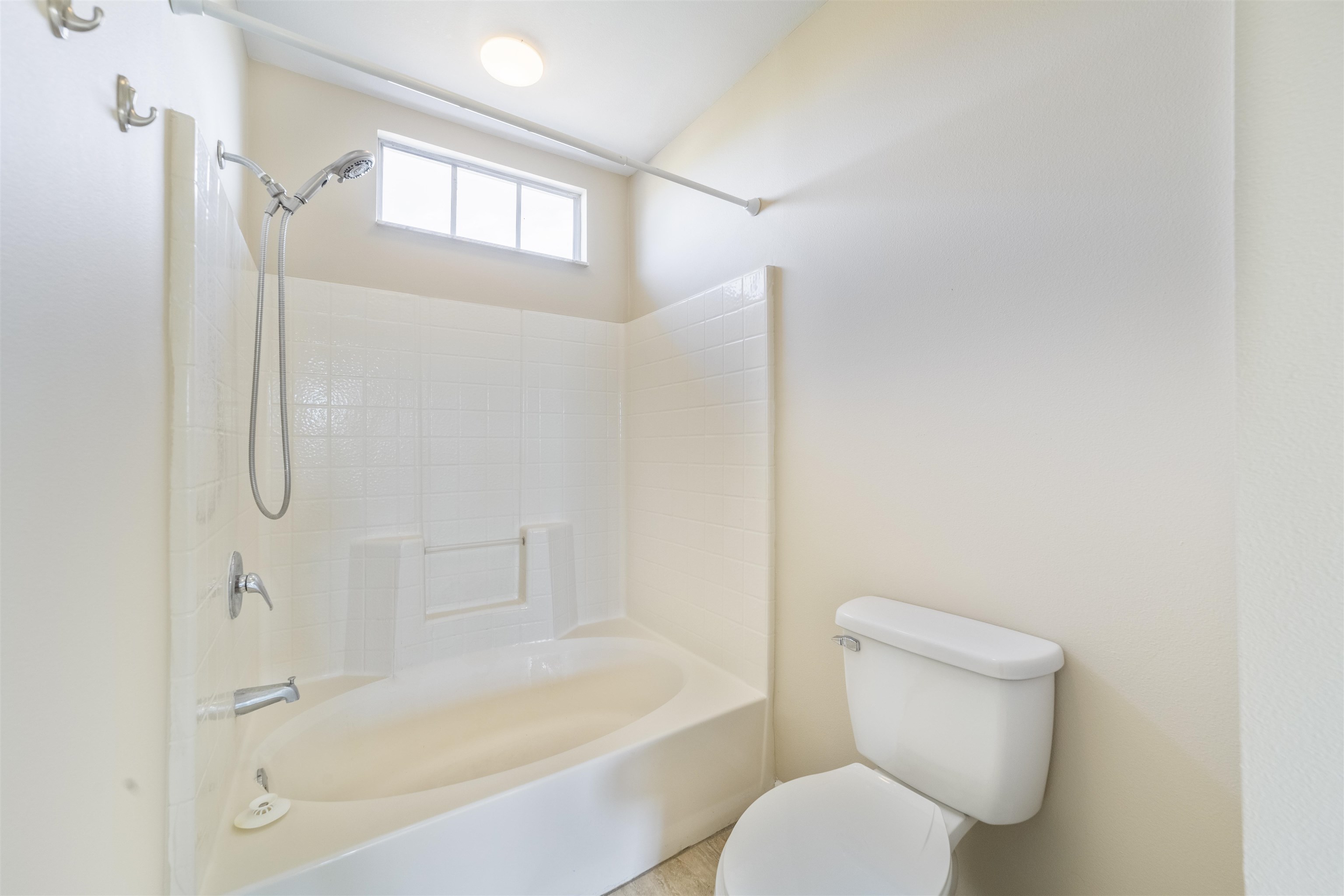 Image 44 of 59 For 4000 Grande Vista Blvd  15-130