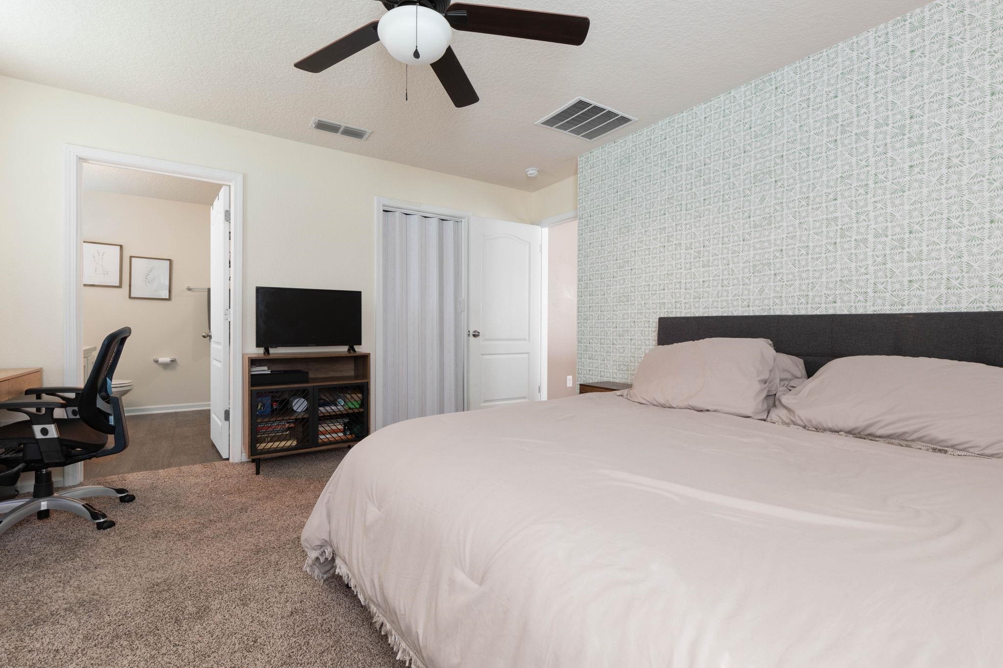 Image 18 of 80 For 253 Jarama Cir